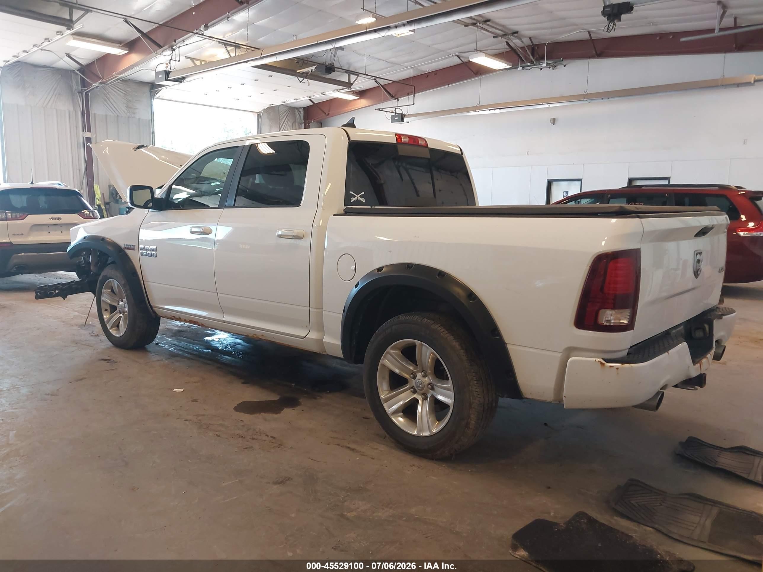 2014 Ram 1500 Sport White vin: 1C6RR7MT8ES421347