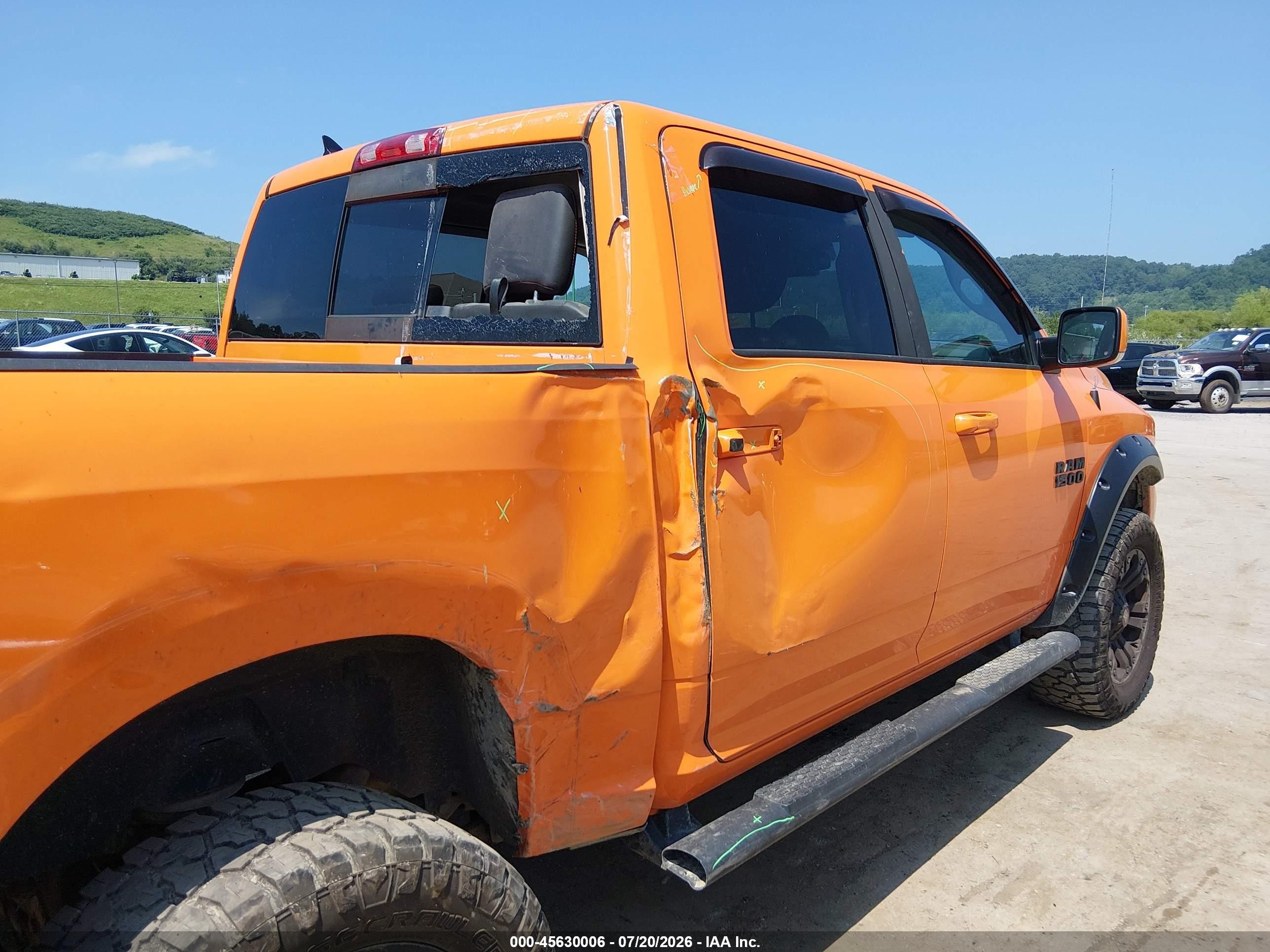 2015 Ram 1500 Sport Orange vin: 1C6RR7MT8FS702159