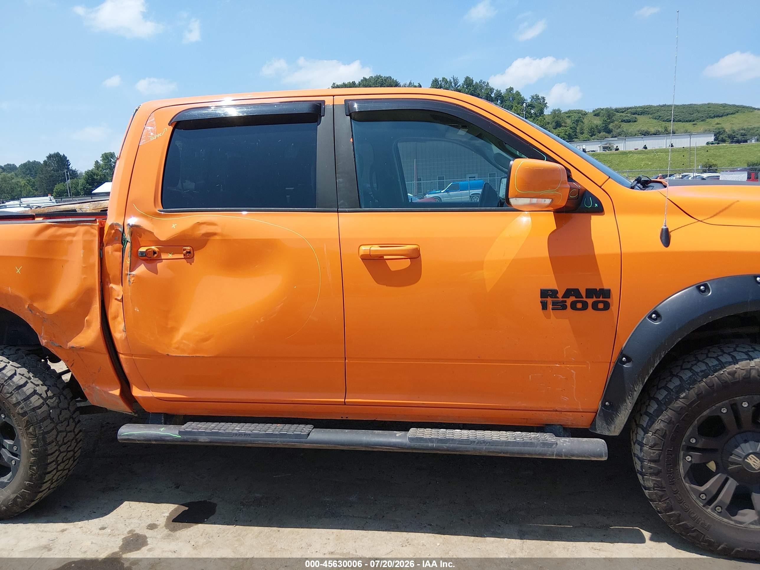 2015 Ram 1500 Sport Orange vin: 1C6RR7MT8FS702159