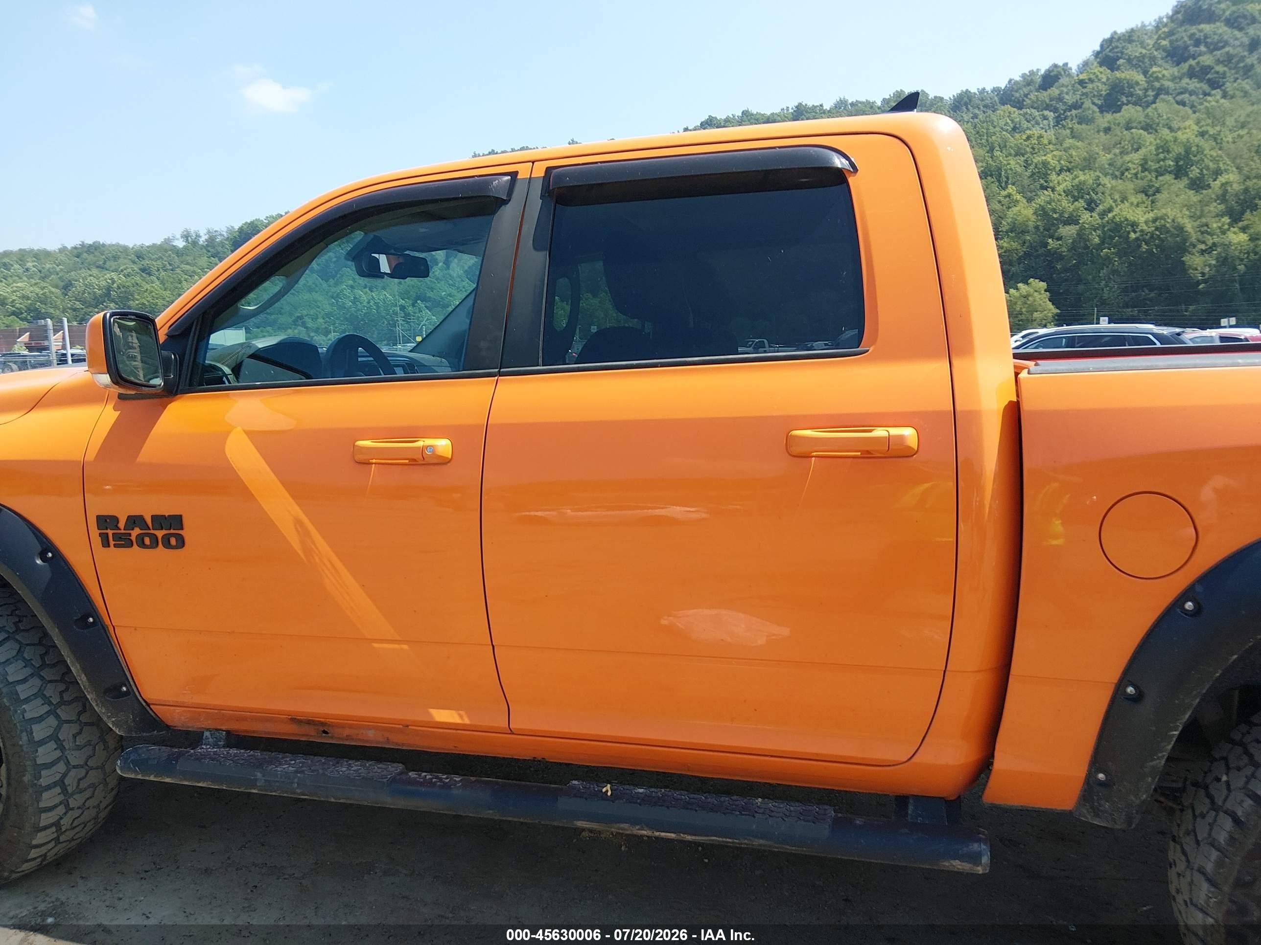 2015 Ram 1500 Sport Orange vin: 1C6RR7MT8FS702159