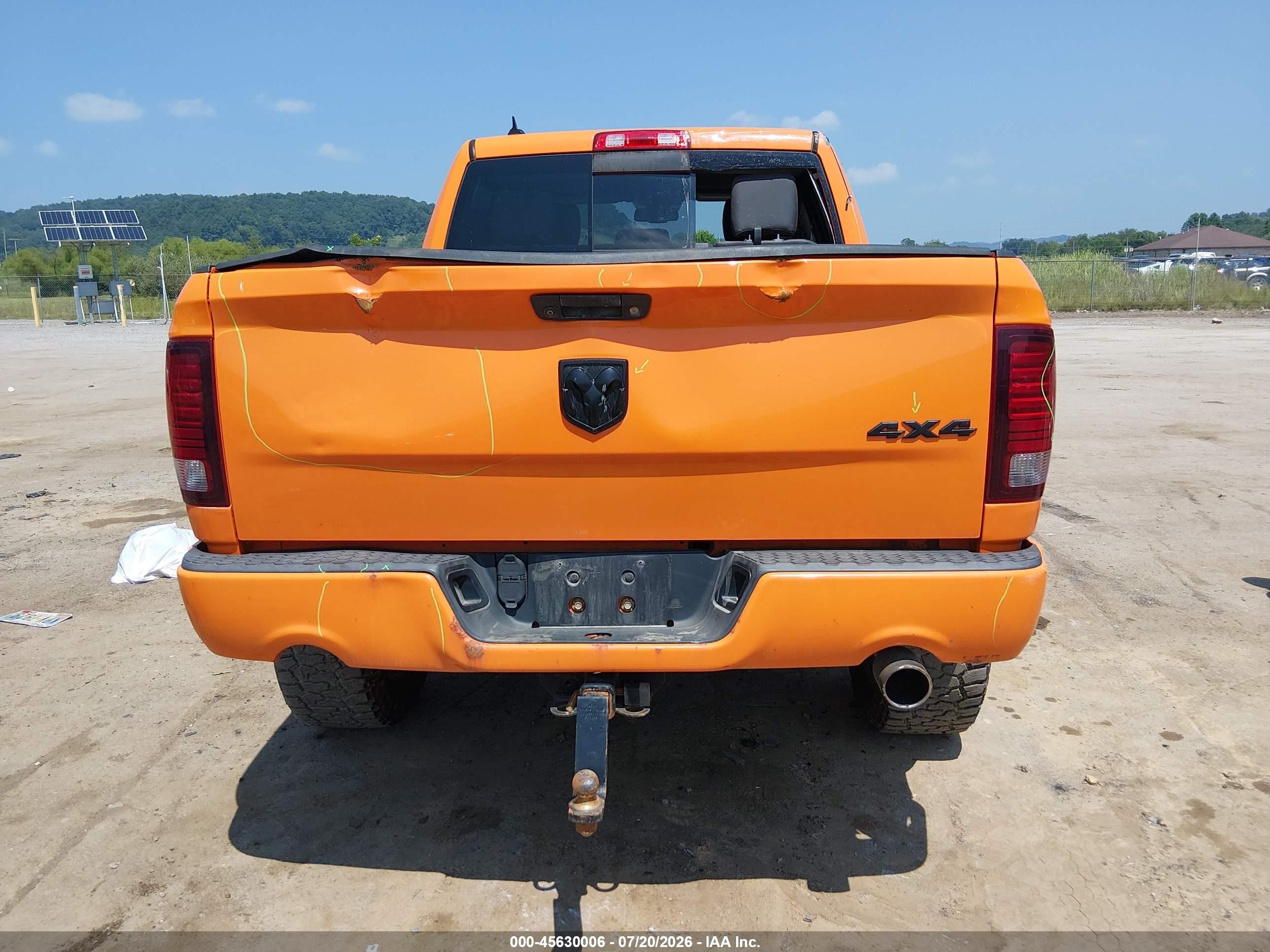 2015 Ram 1500 Sport Orange vin: 1C6RR7MT8FS702159