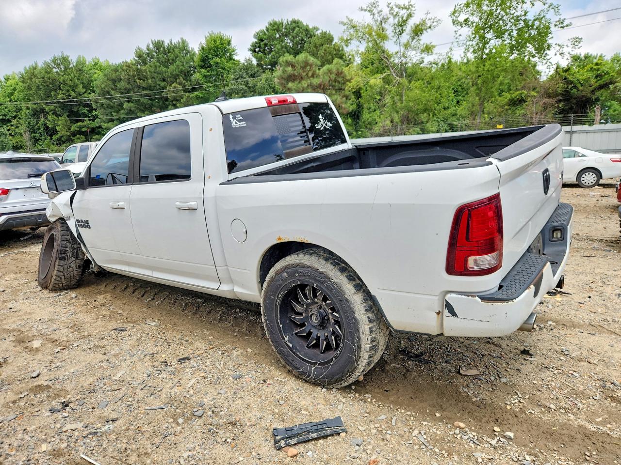 2013 Ram 1500 Sport White vin: 1C6RR7MT9DS715354