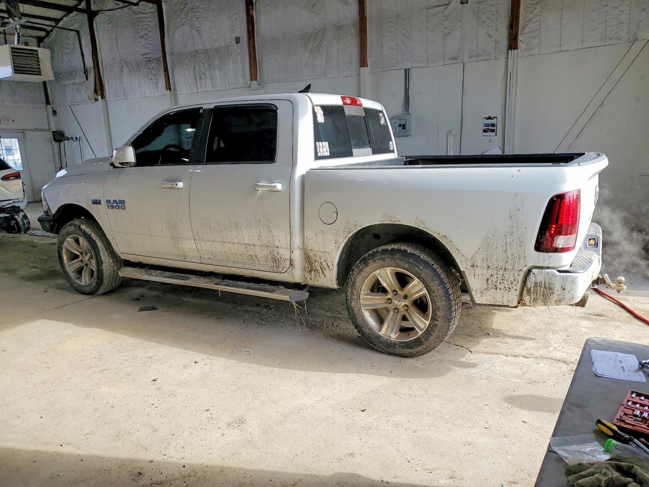 2015 Ram 1500 Sport White vin: 1C6RR7MT9FS698851