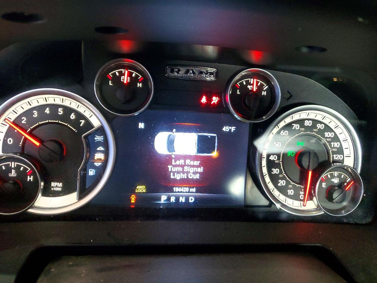 2015 Ram 1500 Sport White vin: 1C6RR7MT9FS698851