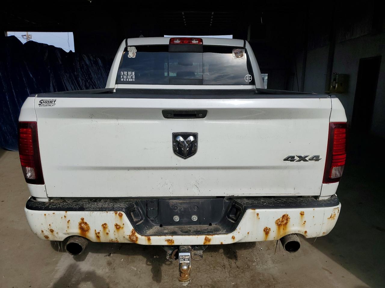 2015 Ram 1500 Sport White vin: 1C6RR7MT9FS698851