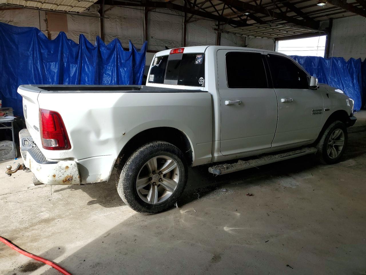 2015 Ram 1500 Sport White vin: 1C6RR7MT9FS698851