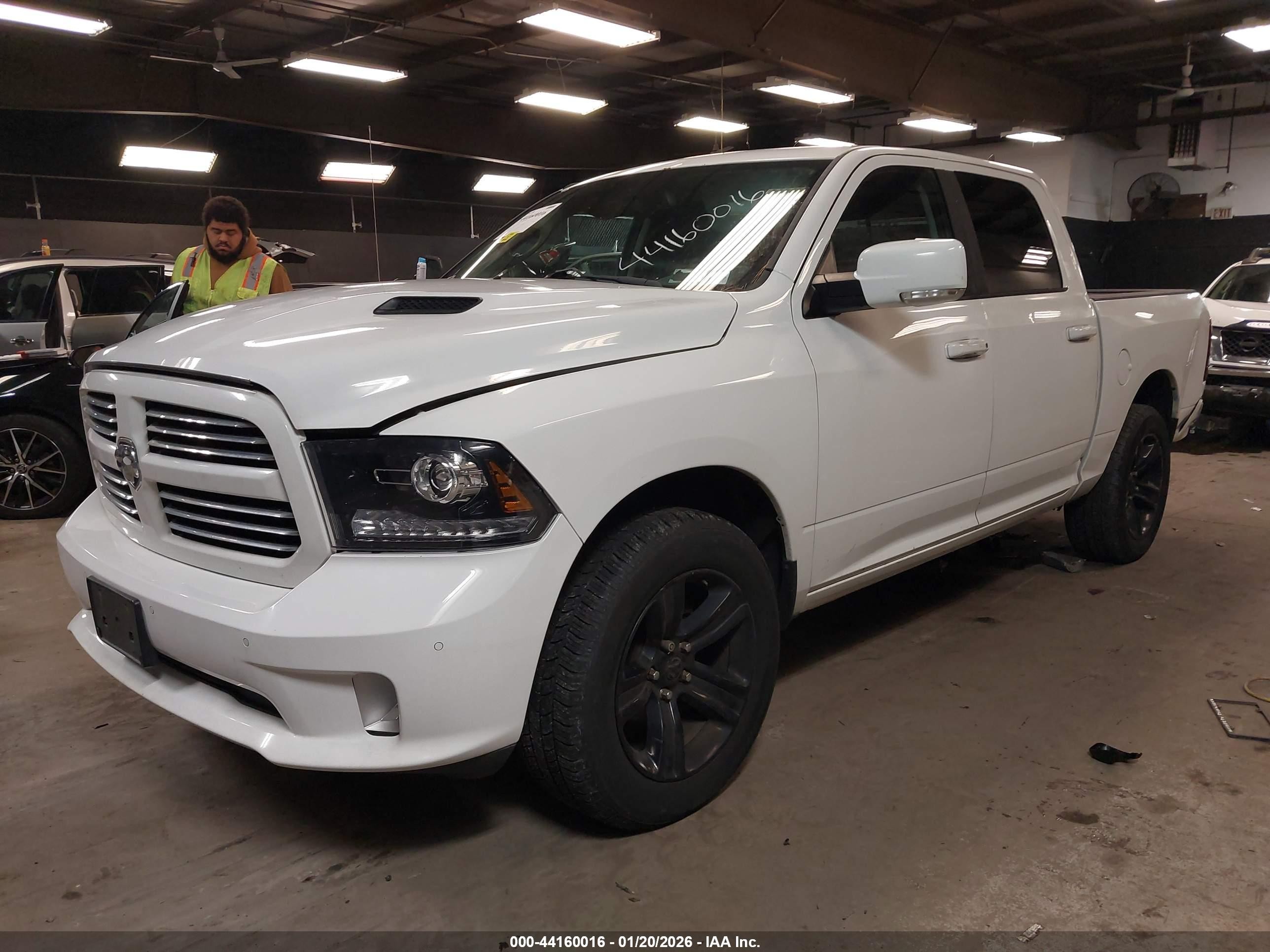 2015 Ram 1500 Sport White vin: 1C6RR7MTXFS618621