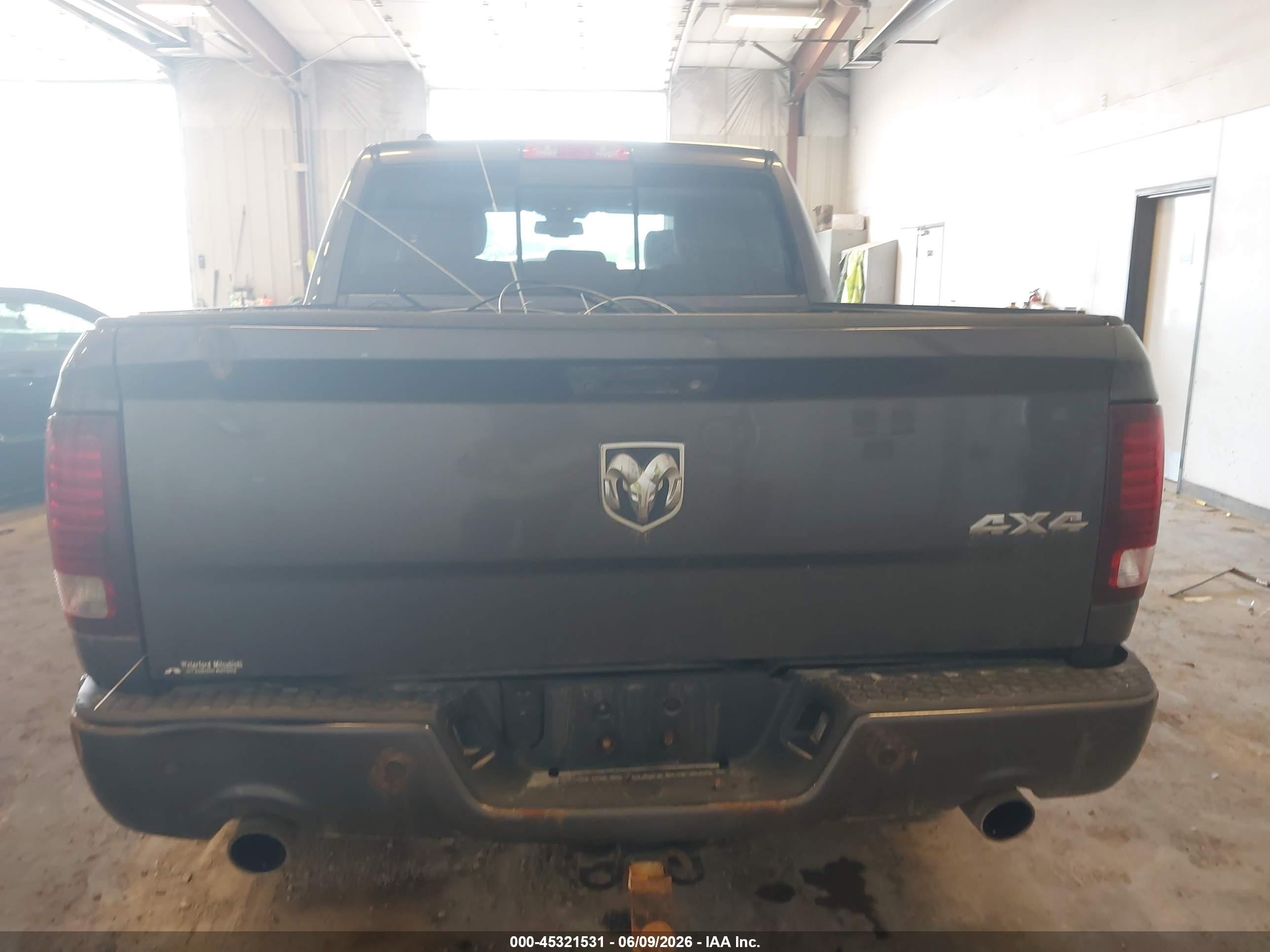 2015 Ram 1500 Sport Gray vin: 1C6RR7MTXFS637007