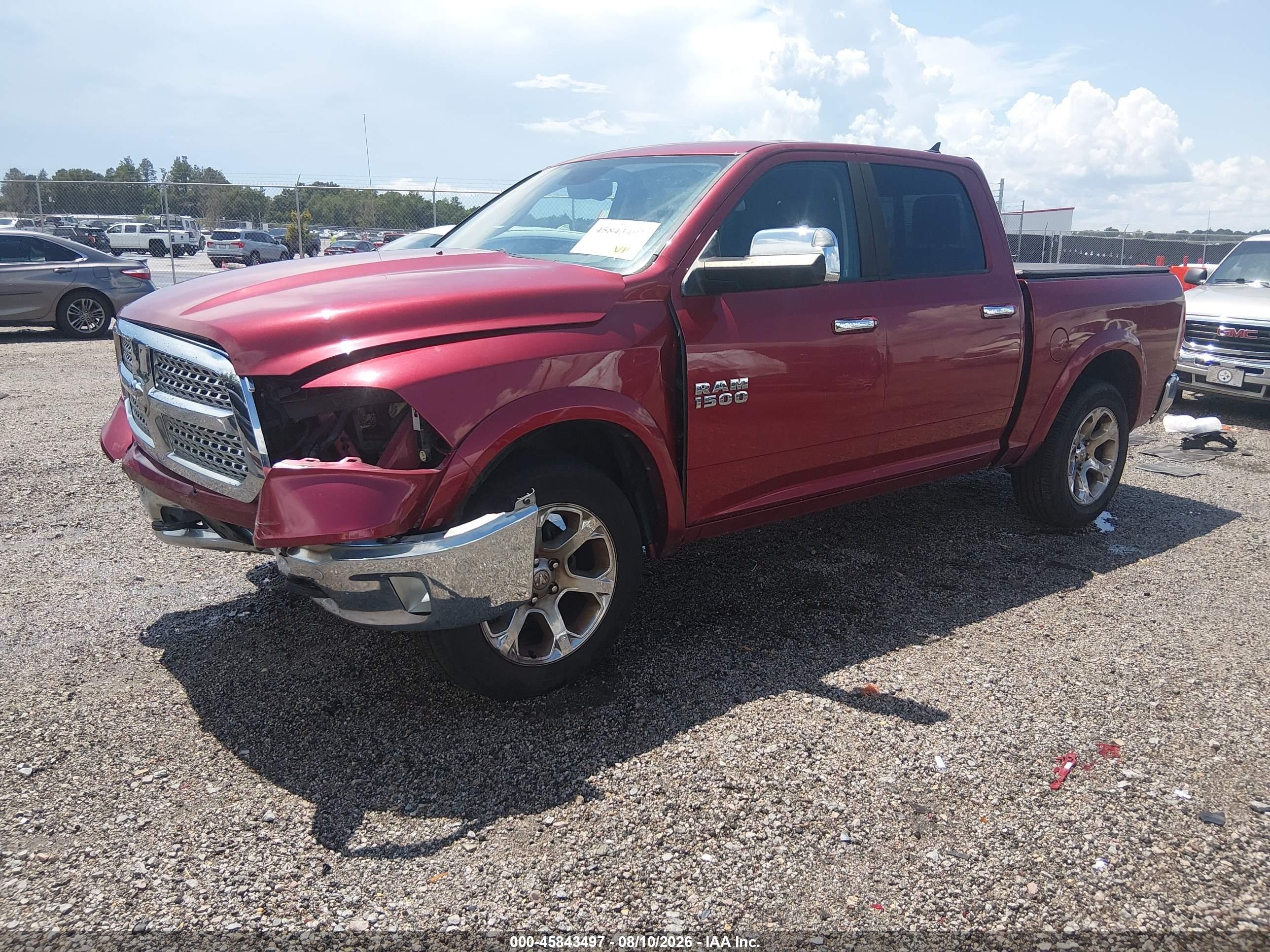 2015 Ram 1500 Laramie Red vin: 1C6RR7NG5FS500090