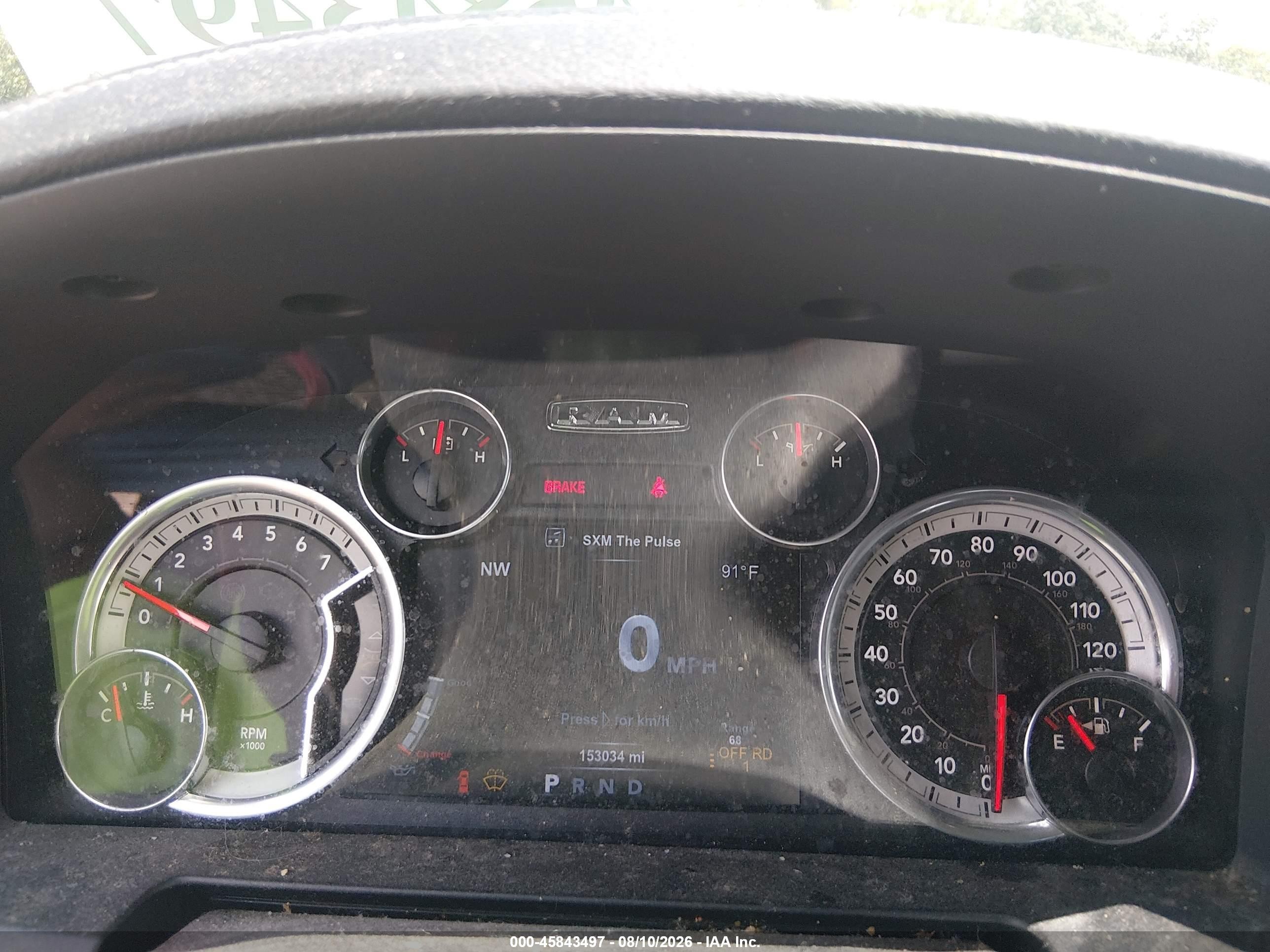 2015 Ram 1500 Laramie Red vin: 1C6RR7NG5FS500090