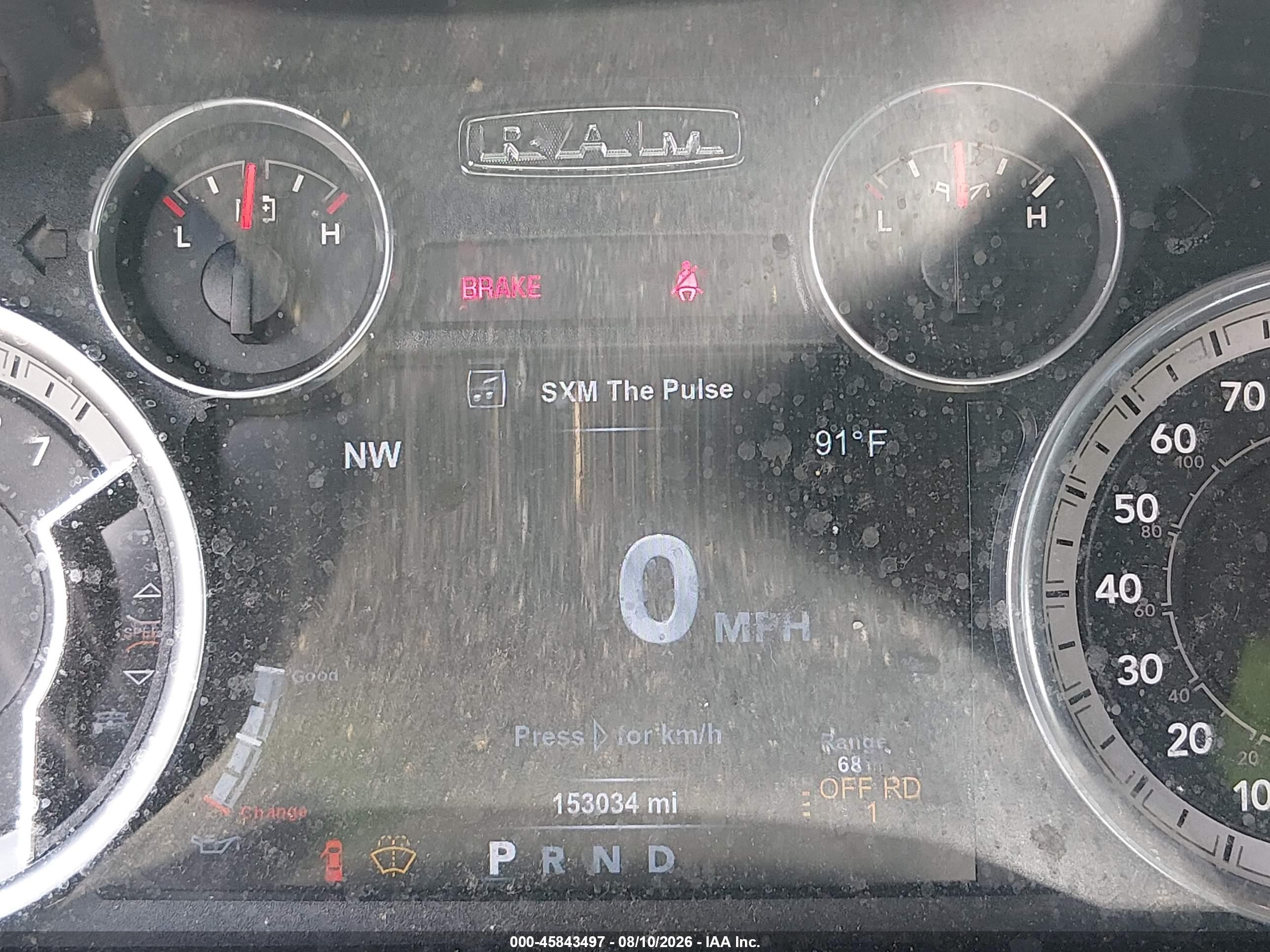 2015 Ram 1500 Laramie Red vin: 1C6RR7NG5FS500090