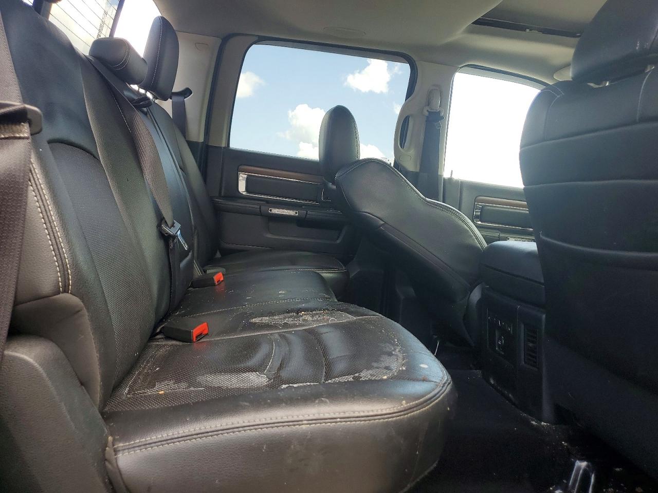 2015 Ram 1500 Laramie Black vin: 1C6RR7NG6FS599342