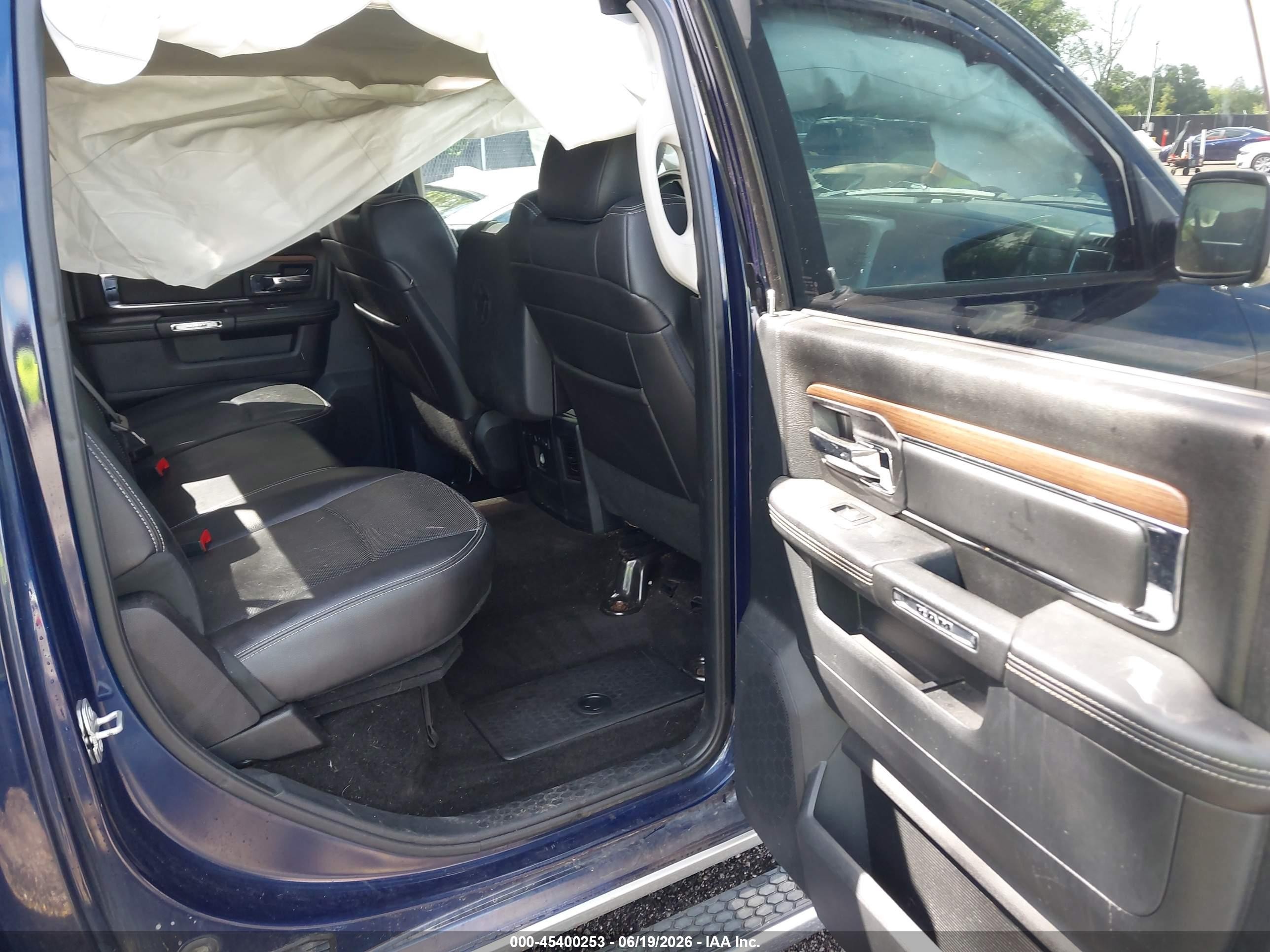 2015 Ram 1500 Laramie Dark Blue vin: 1C6RR7NG9FS733518