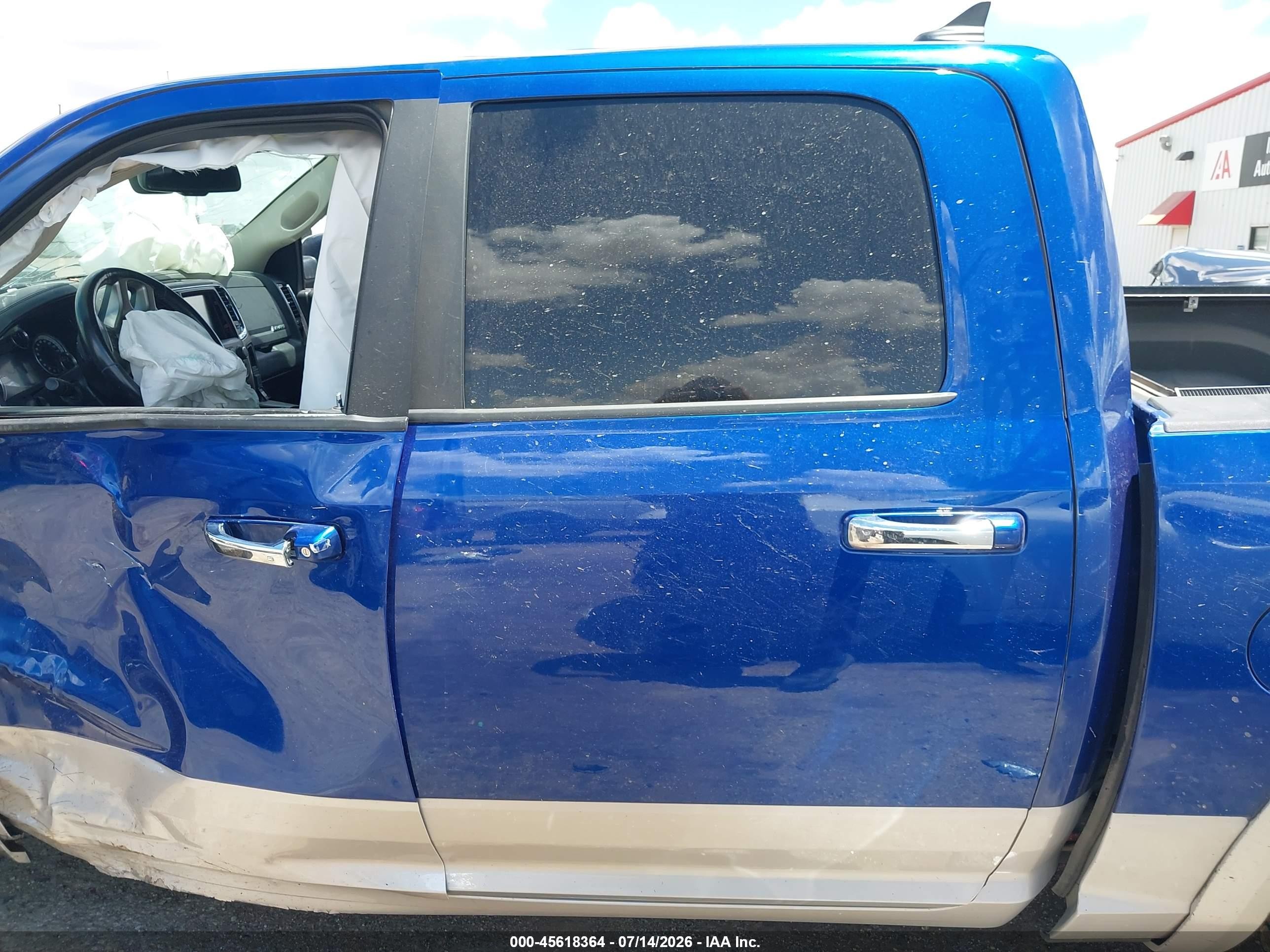 2015 Ram 1500 Laramie Blue vin: 1C6RR7NM0FS531673