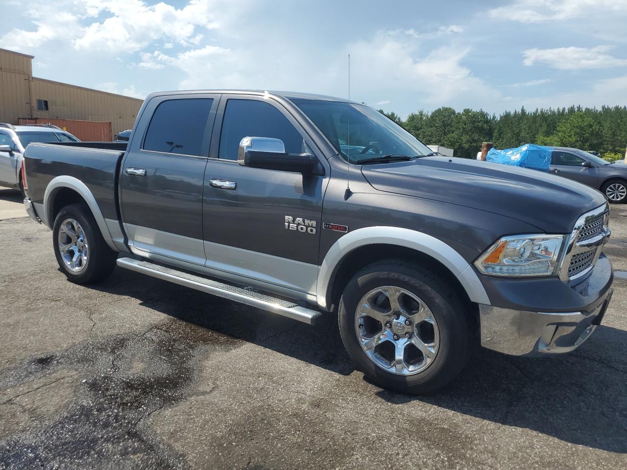 2015 Ram 1500 Charcoal vin: 1C6RR7NM0FS678253 Damage: Right Rear Tire, Worn, Replacement Required