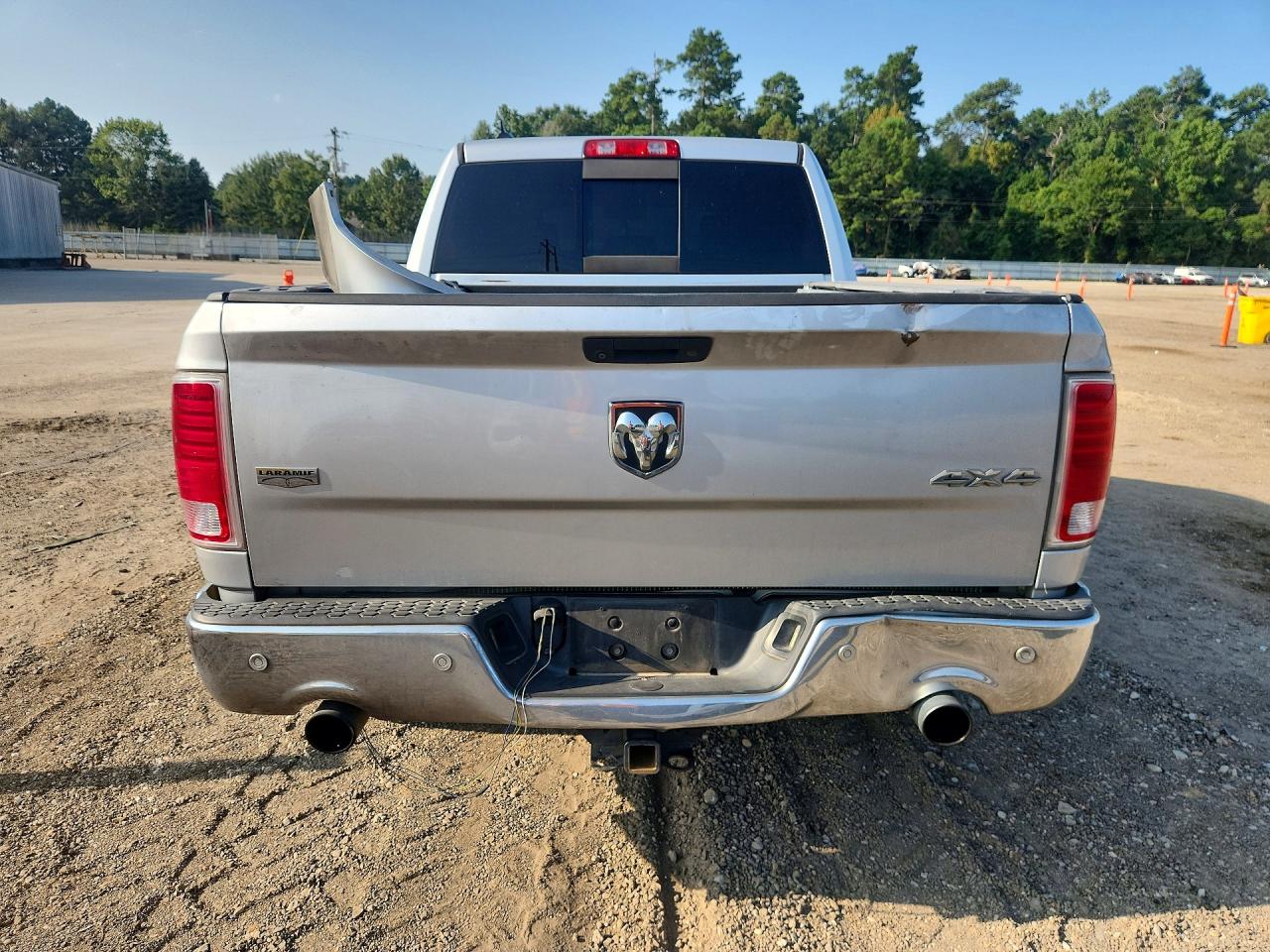 2015 Ram 1500 Laramie Silver vin: 1C6RR7NM1FS552404