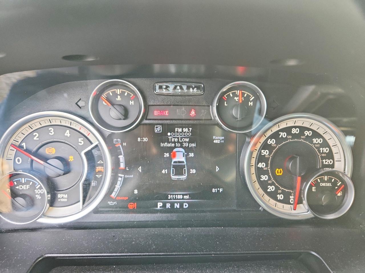 2015 Ram 1500 Laramie Silver vin: 1C6RR7NM1FS552404
