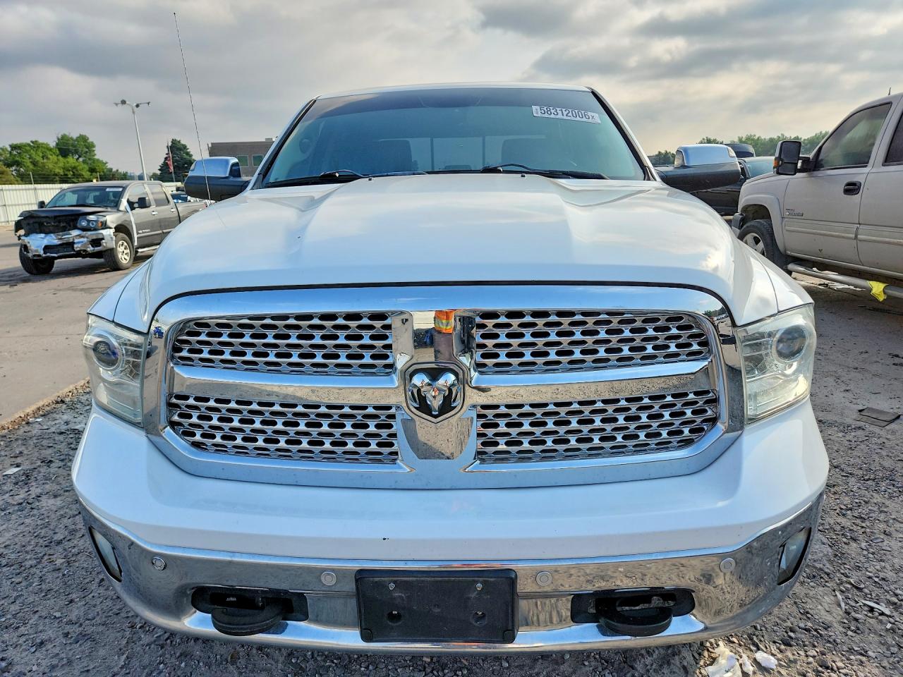 2015 Ram 1500 Laramie White vin: 1C6RR7NM1FS713253
