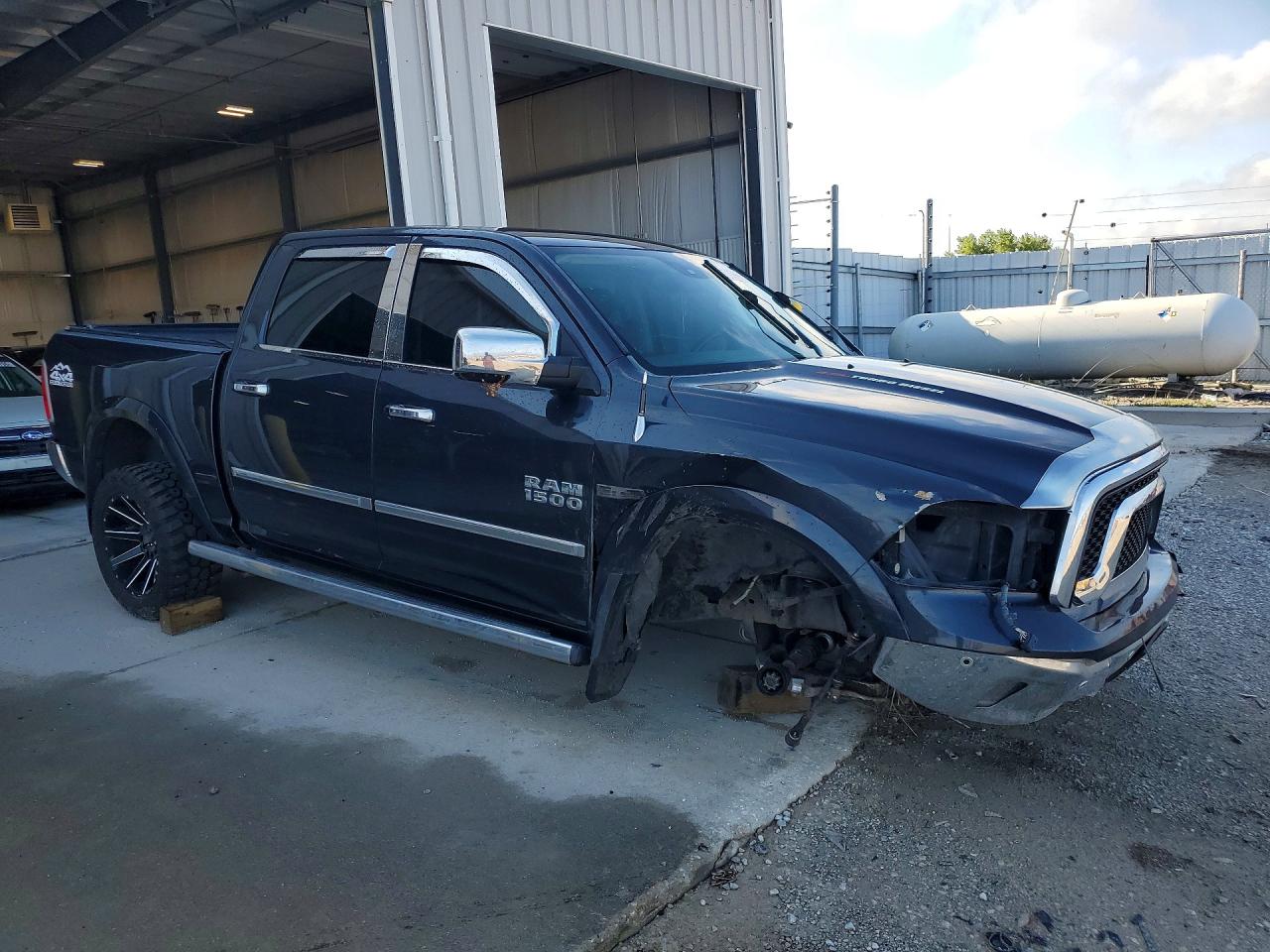 2015 Ram 1500 Laramie Gray vin: 1C6RR7NM2FS727968