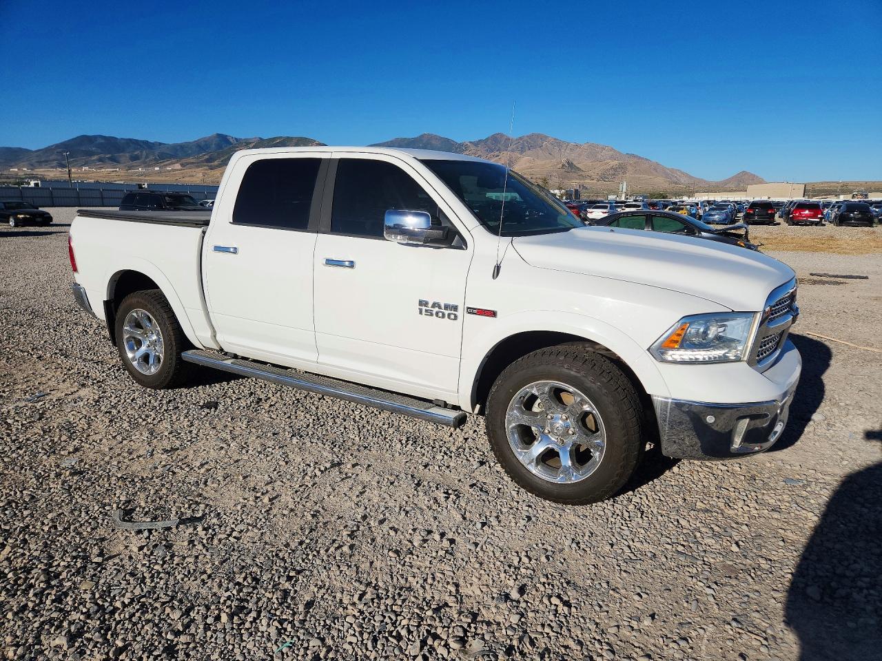 2014 Ram 1500 Laramie White vin: 1C6RR7NM4ES428349
