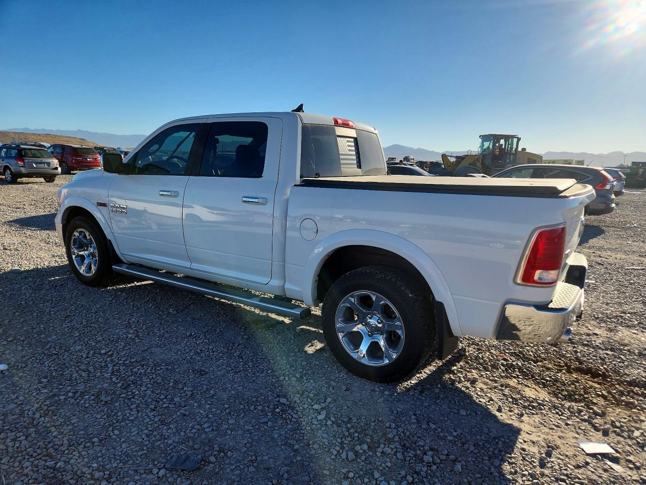 2014 Ram 1500 Laramie White vin: 1C6RR7NM4ES428349