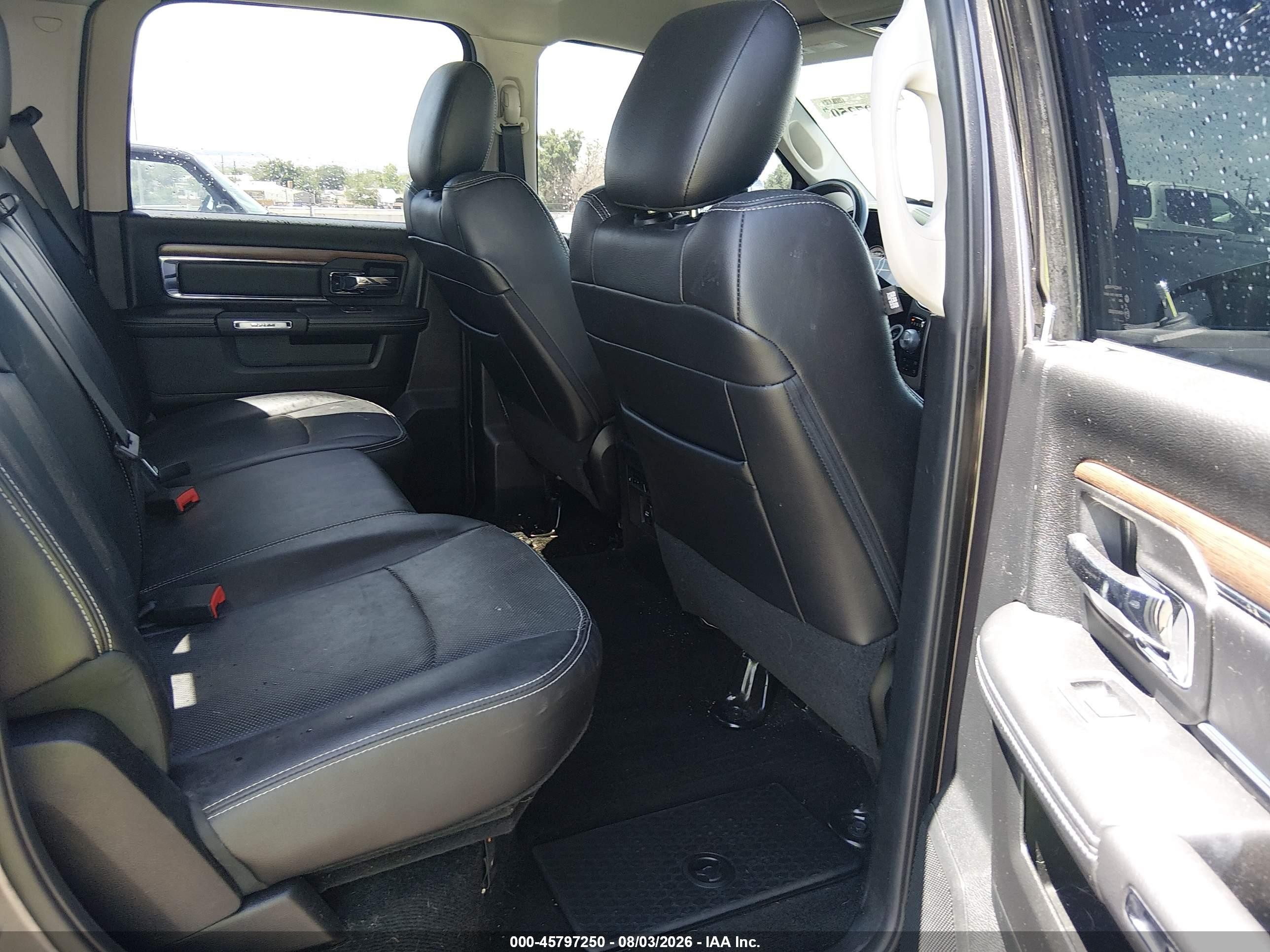 2015 Ram 1500 Laramie Gray vin: 1C6RR7NM4FS687957