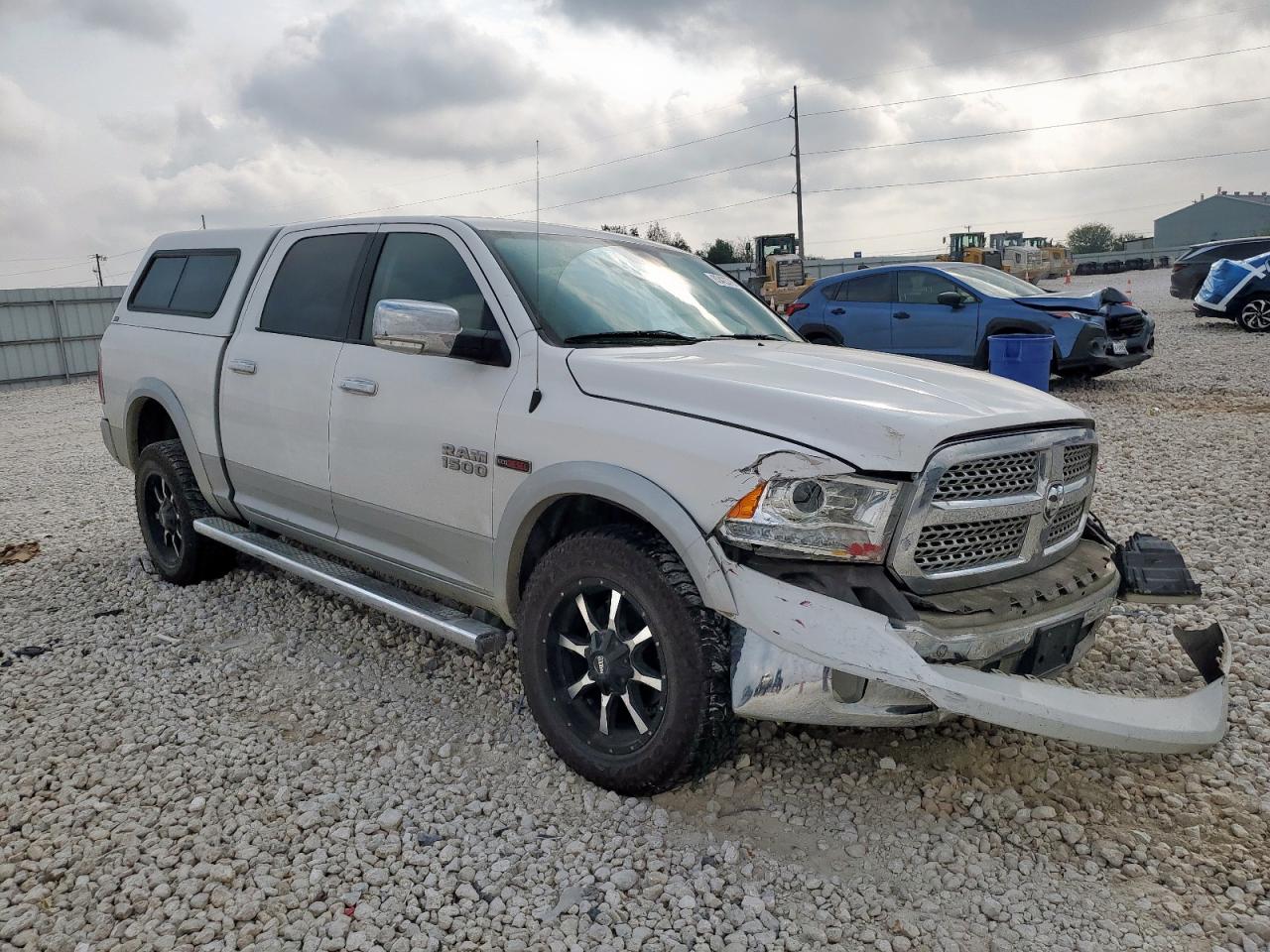 2015 Ram 1500 Laramie White vin: 1C6RR7NM5FS678989
