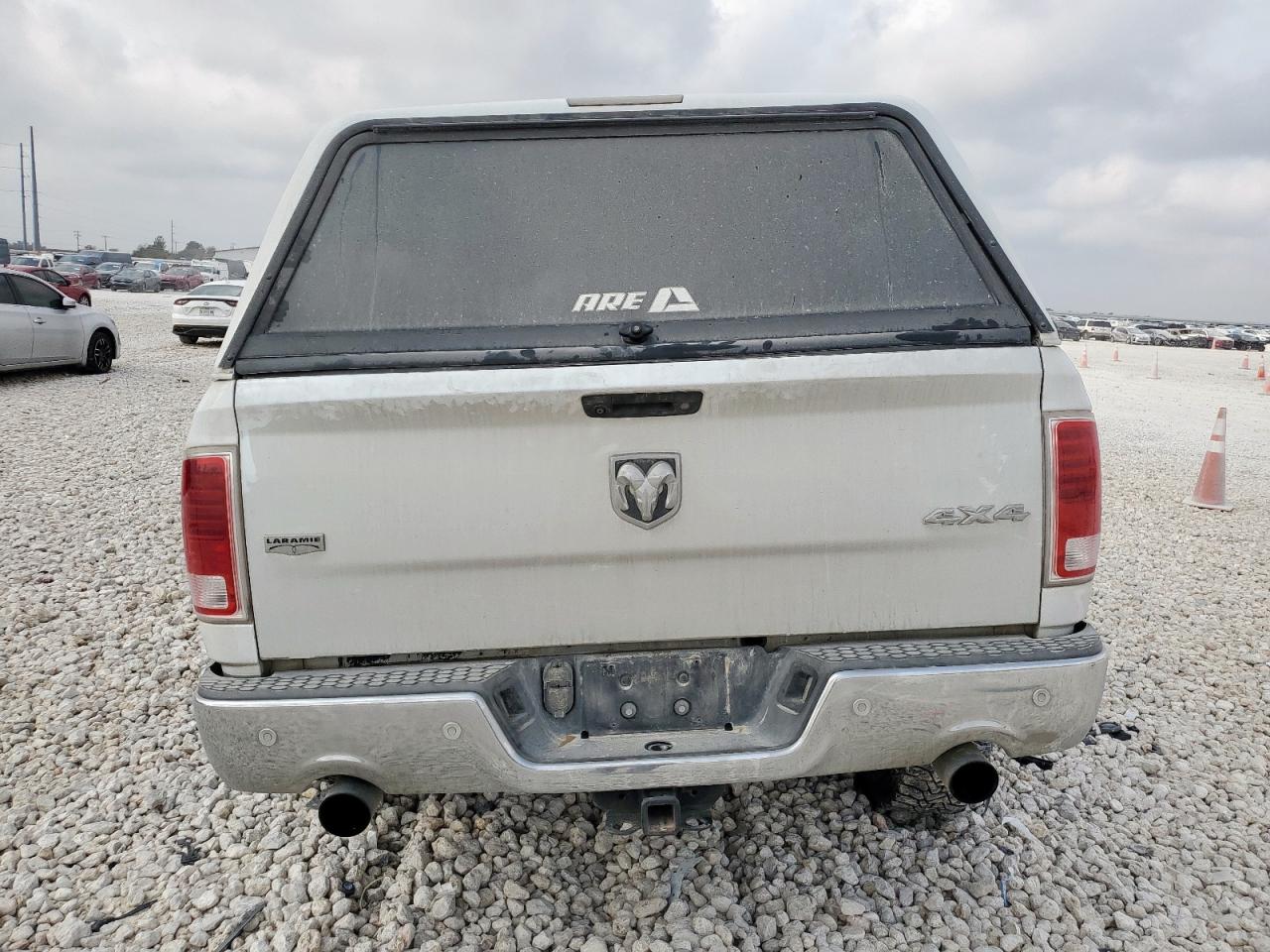 2015 Ram 1500 Laramie White vin: 1C6RR7NM5FS678989