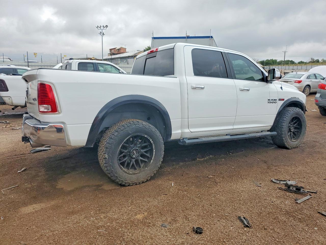 2015 Ram 1500 Laramie White vin: 1C6RR7NM6FS707383