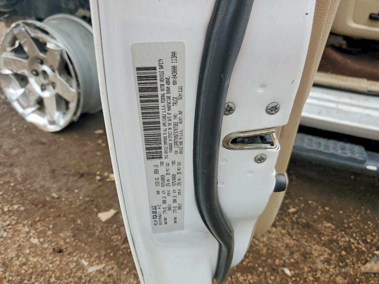 2015 Ram 1500 Laramie White vin: 1C6RR7NM6FS707383