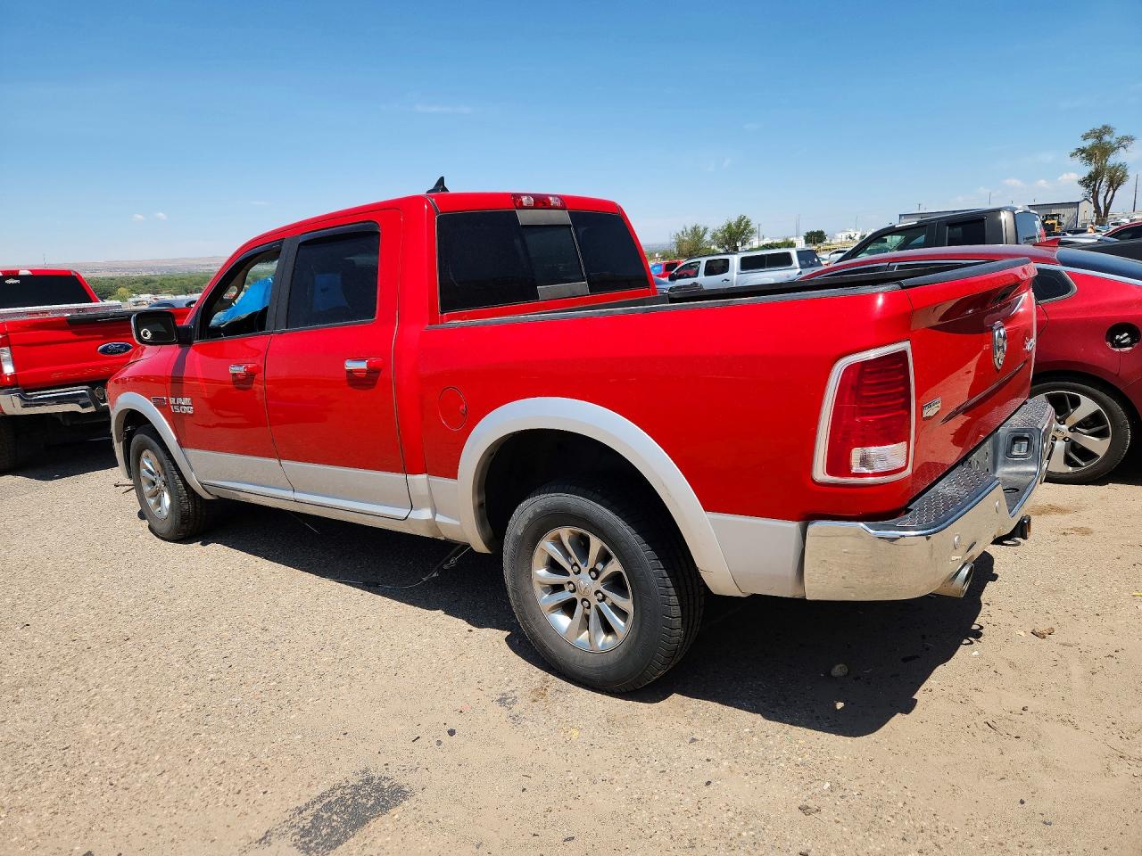 2015 Ram 1500 Laramie White vin: 1C6RR7NM7FS534666