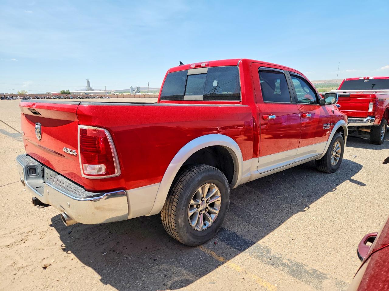 2015 Ram 1500 Laramie White vin: 1C6RR7NM7FS534666