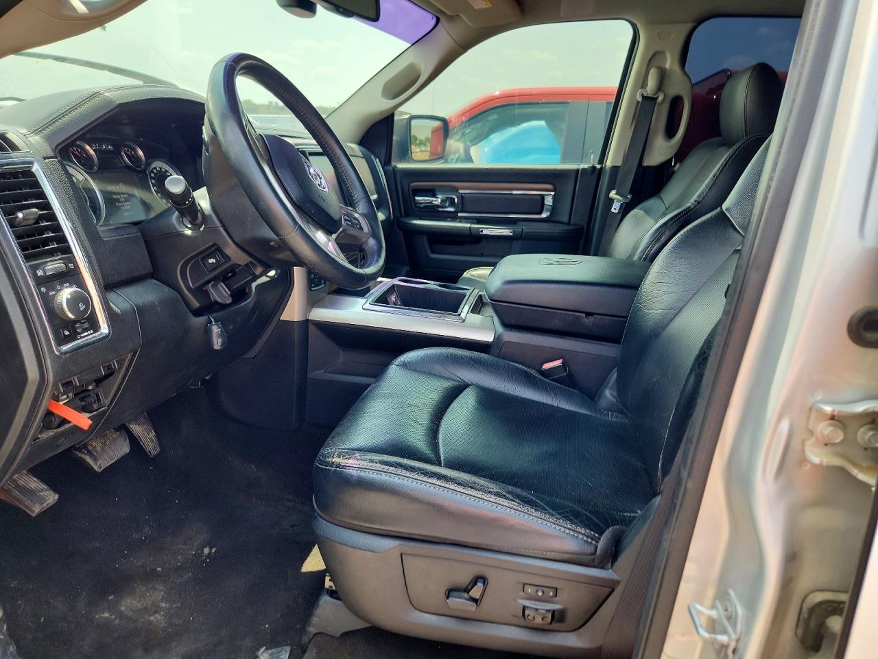 2015 Ram 1500 Laramie Silver vin: 1C6RR7NM9FS658180