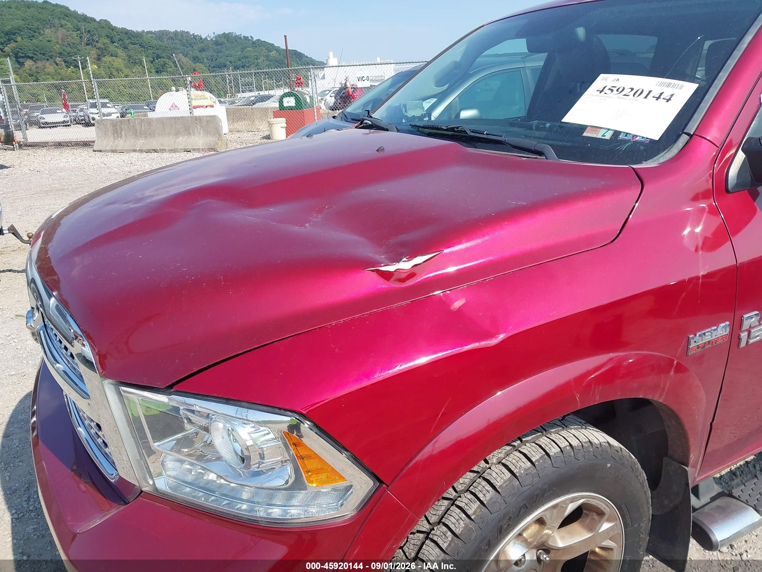 2015 Ram 1500 Laramie Maroon vin: 1C6RR7NT0FS602720