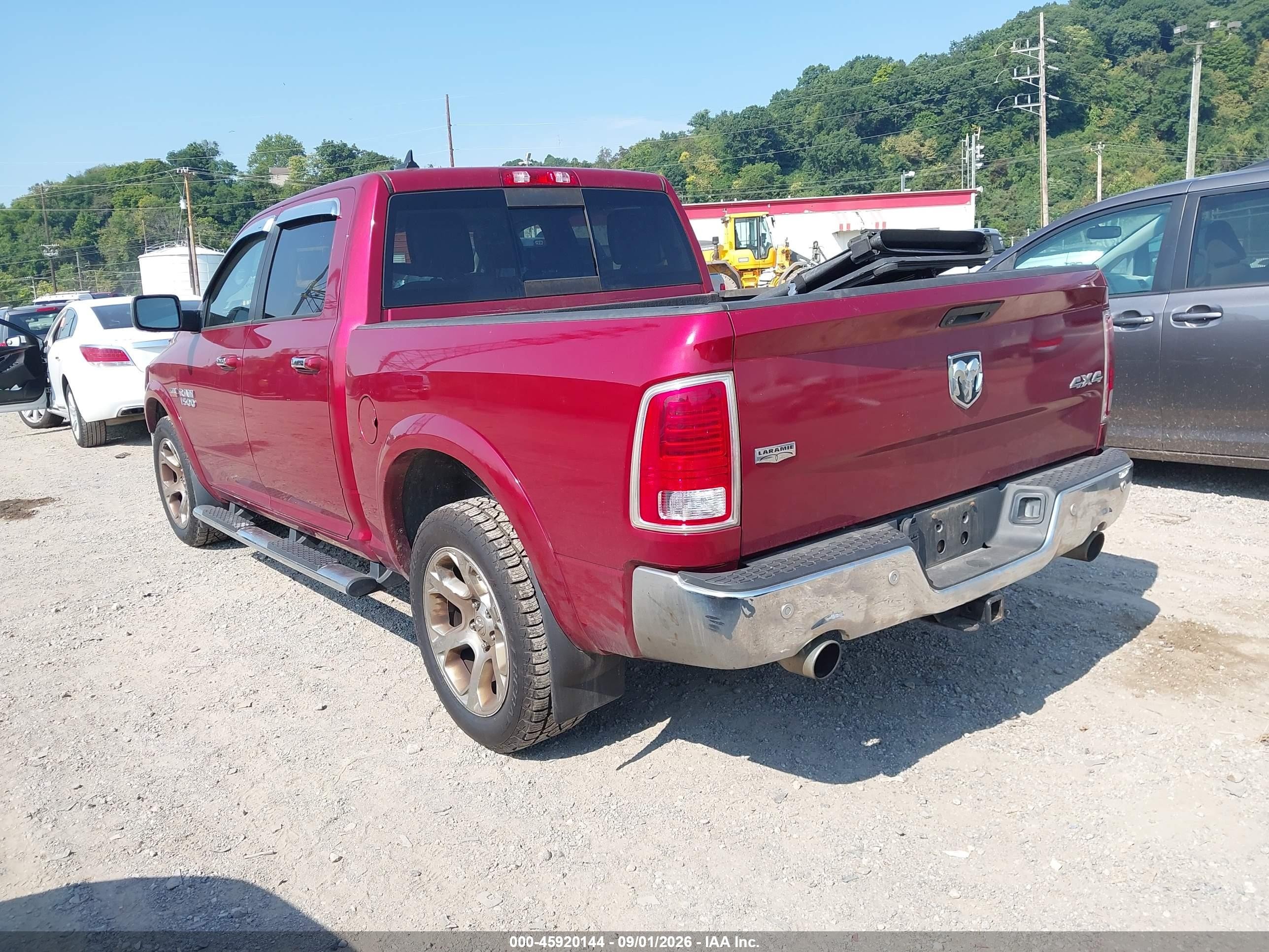 2015 Ram 1500 Laramie Maroon vin: 1C6RR7NT0FS602720