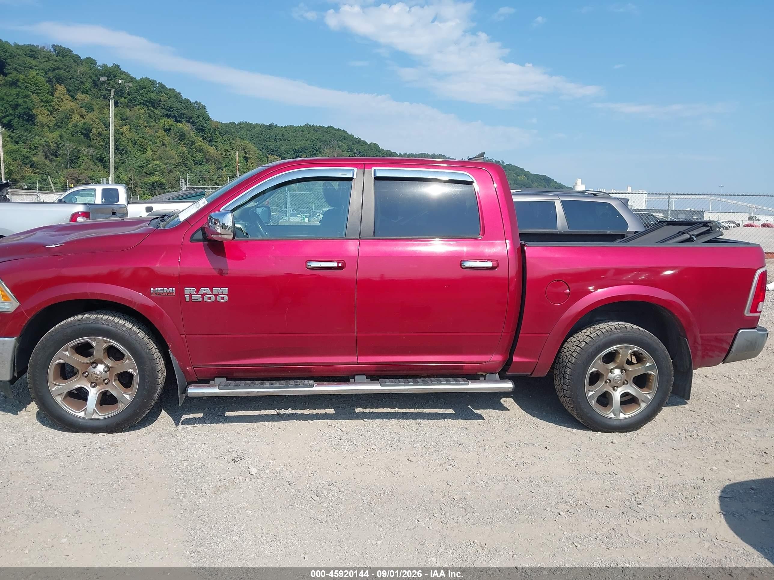 2015 Ram 1500 Laramie Maroon vin: 1C6RR7NT0FS602720
