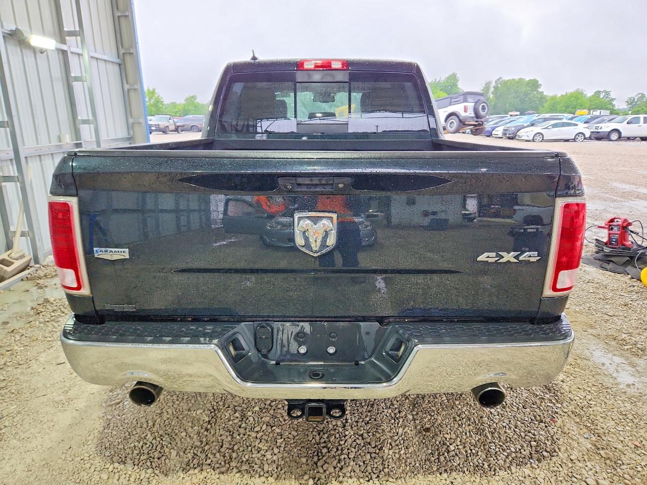 2016 Ram 1500 Laramie Black vin: 1C6RR7NT0GS105393