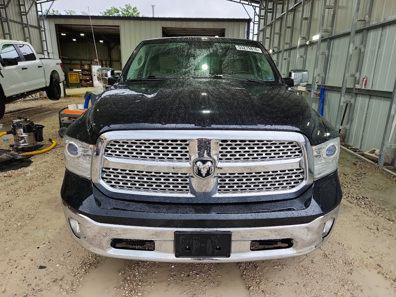 2016 Ram 1500 Laramie Black vin: 1C6RR7NT0GS105393