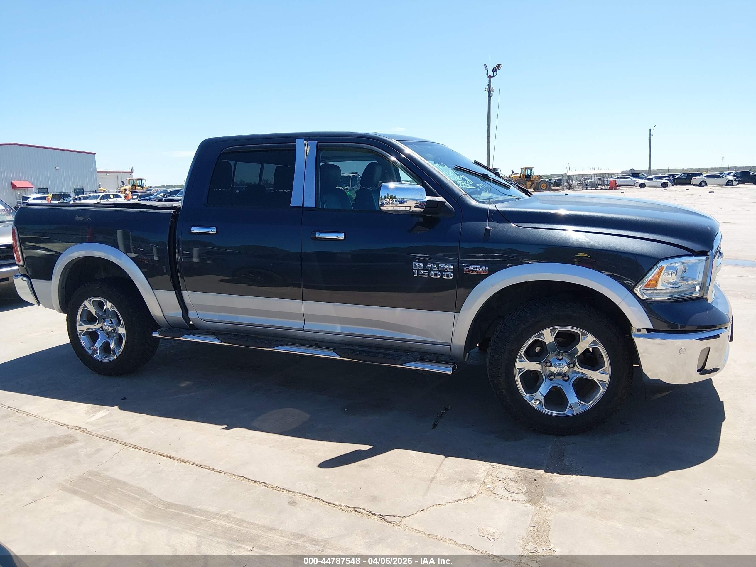 2018 Ram 1500 Laramie  4x4 5'7 Box Gray vin: 1C6RR7NT0JS162474