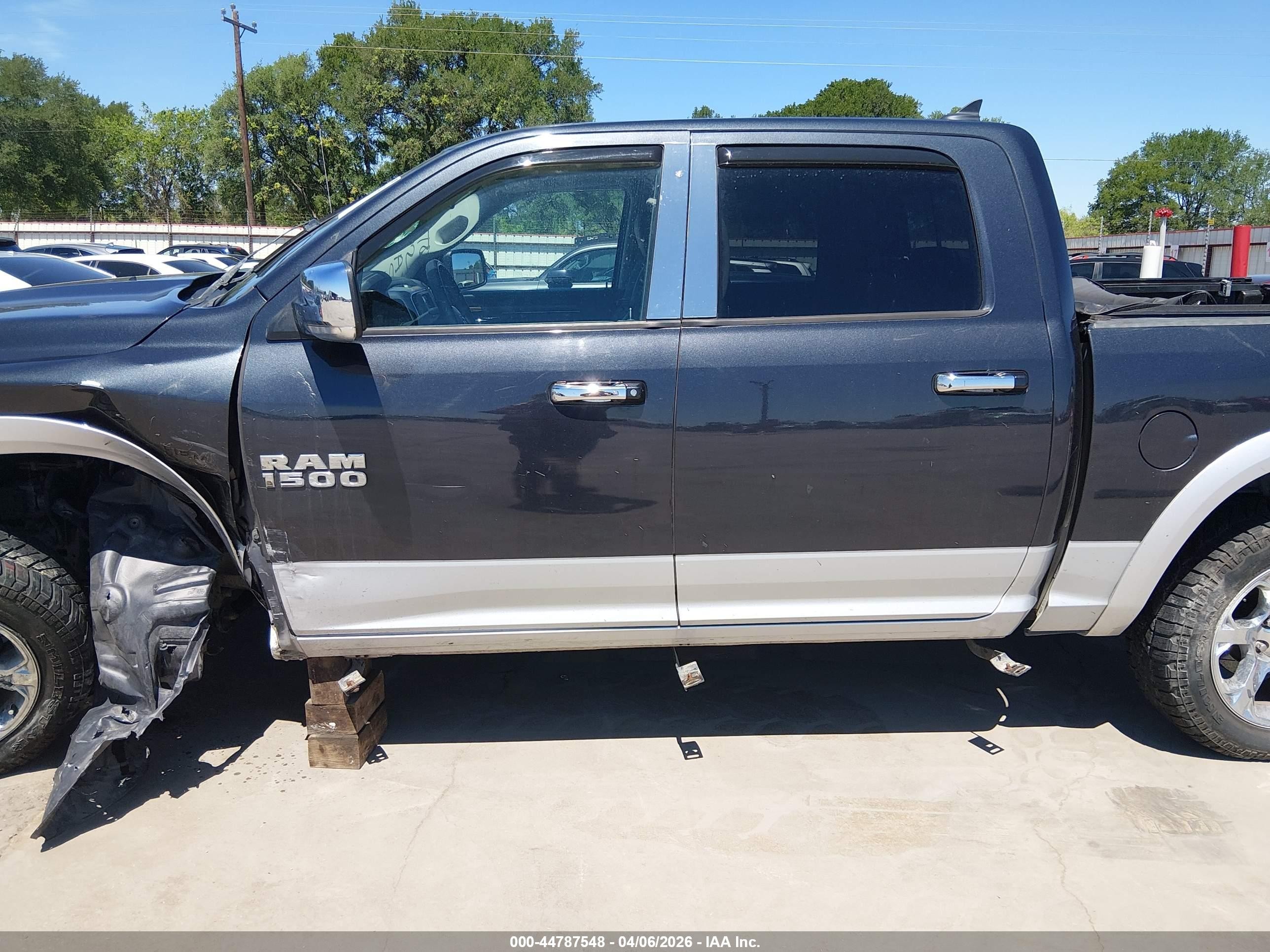 2018 Ram 1500 Laramie  4x4 5'7 Box Gray vin: 1C6RR7NT0JS162474