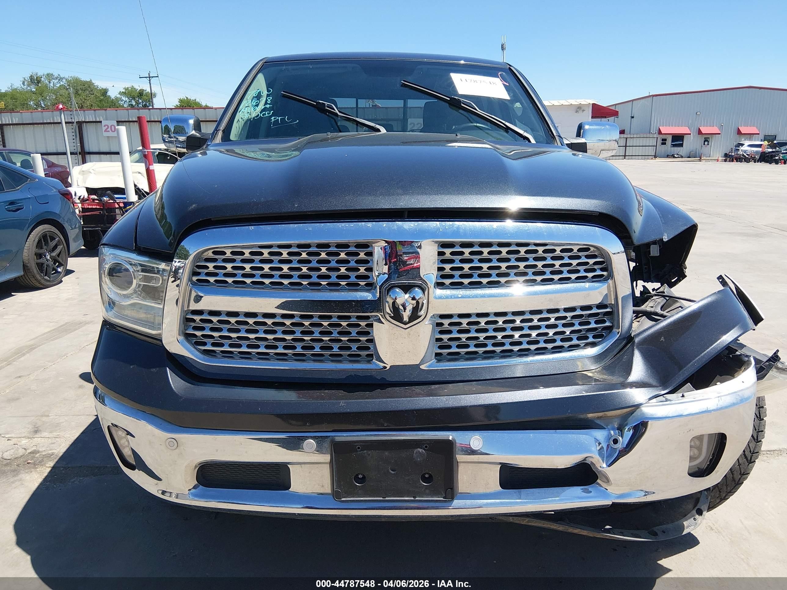 2018 Ram 1500 Laramie  4x4 5'7 Box Gray vin: 1C6RR7NT0JS162474