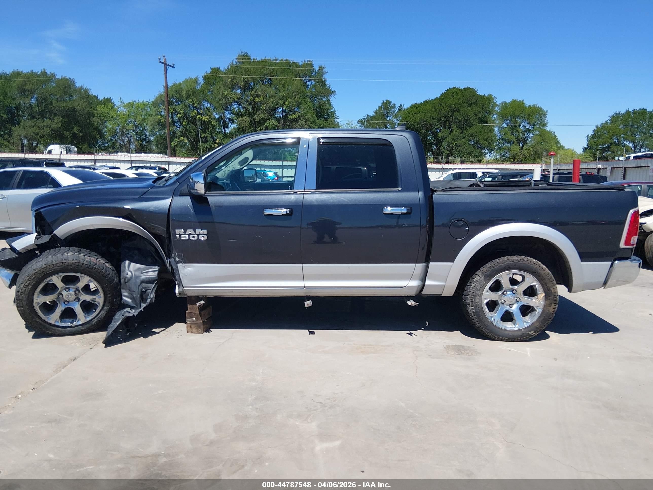 2018 Ram 1500 Laramie  4x4 5'7 Box Gray vin: 1C6RR7NT0JS162474