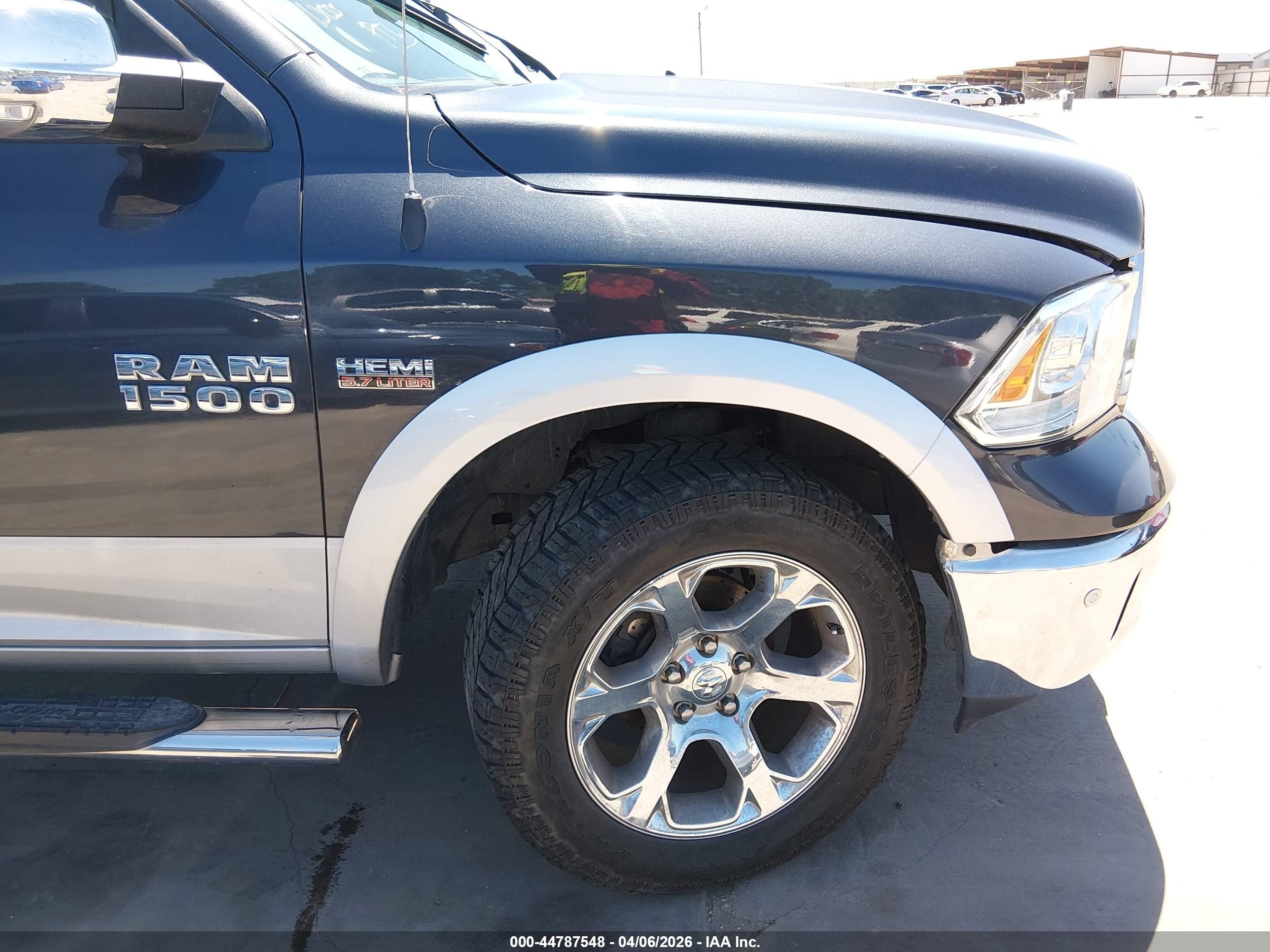 2018 Ram 1500 Laramie  4x4 5'7 Box Gray vin: 1C6RR7NT0JS162474