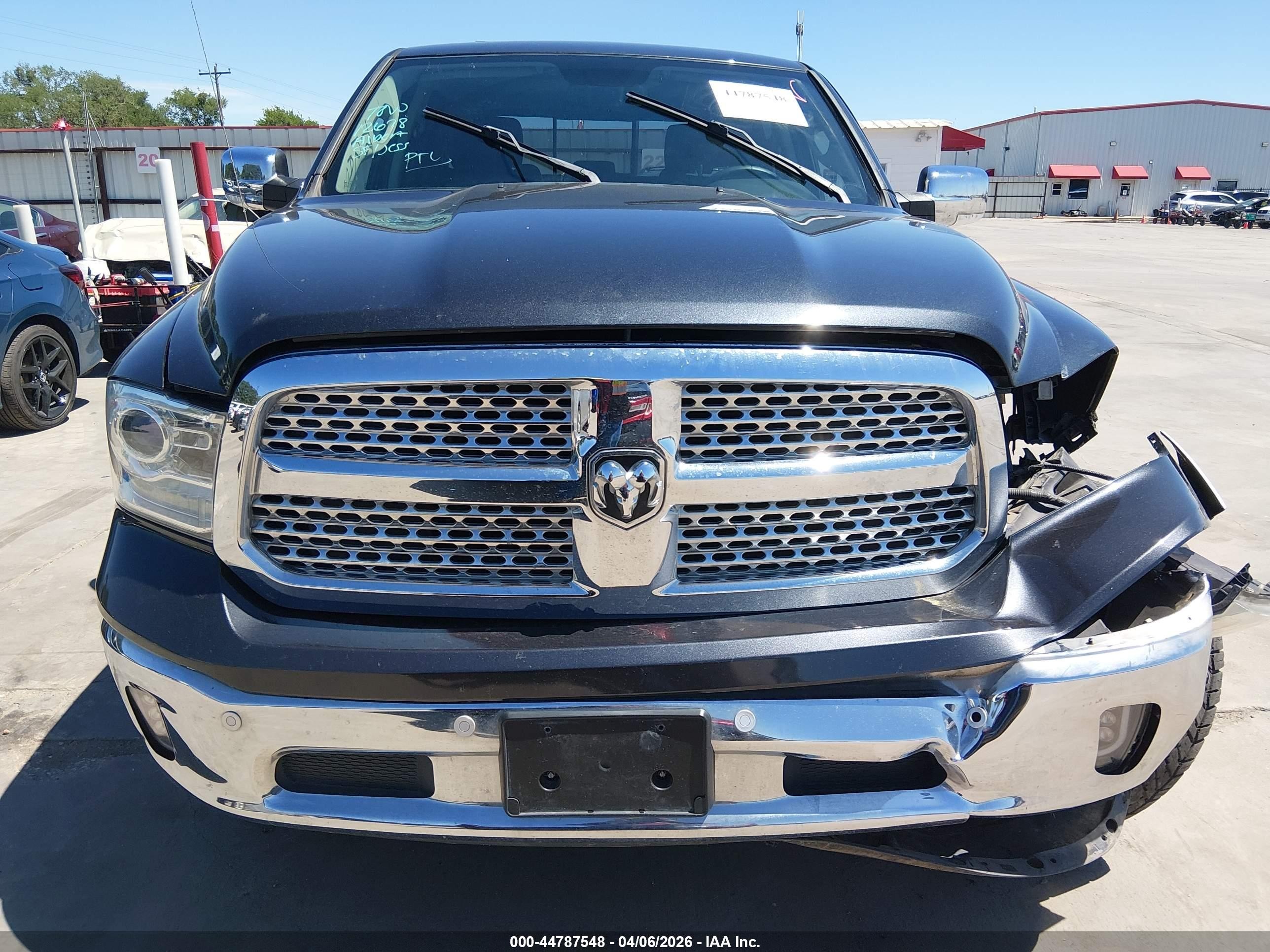 2018 Ram 1500 Laramie  4x4 5'7 Box Gray vin: 1C6RR7NT0JS162474