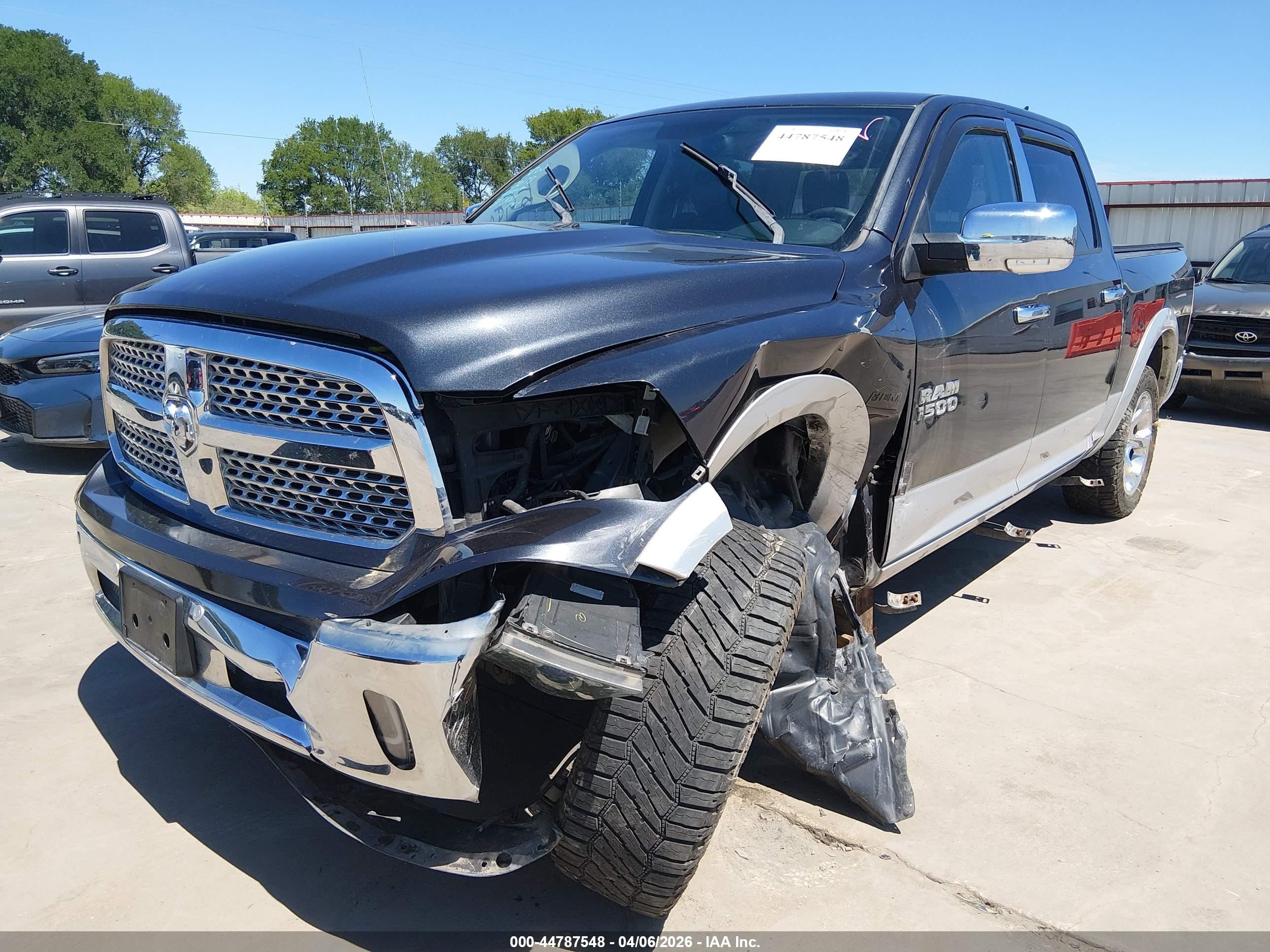 2018 Ram 1500 Laramie  4x4 5'7 Box Gray vin: 1C6RR7NT0JS162474