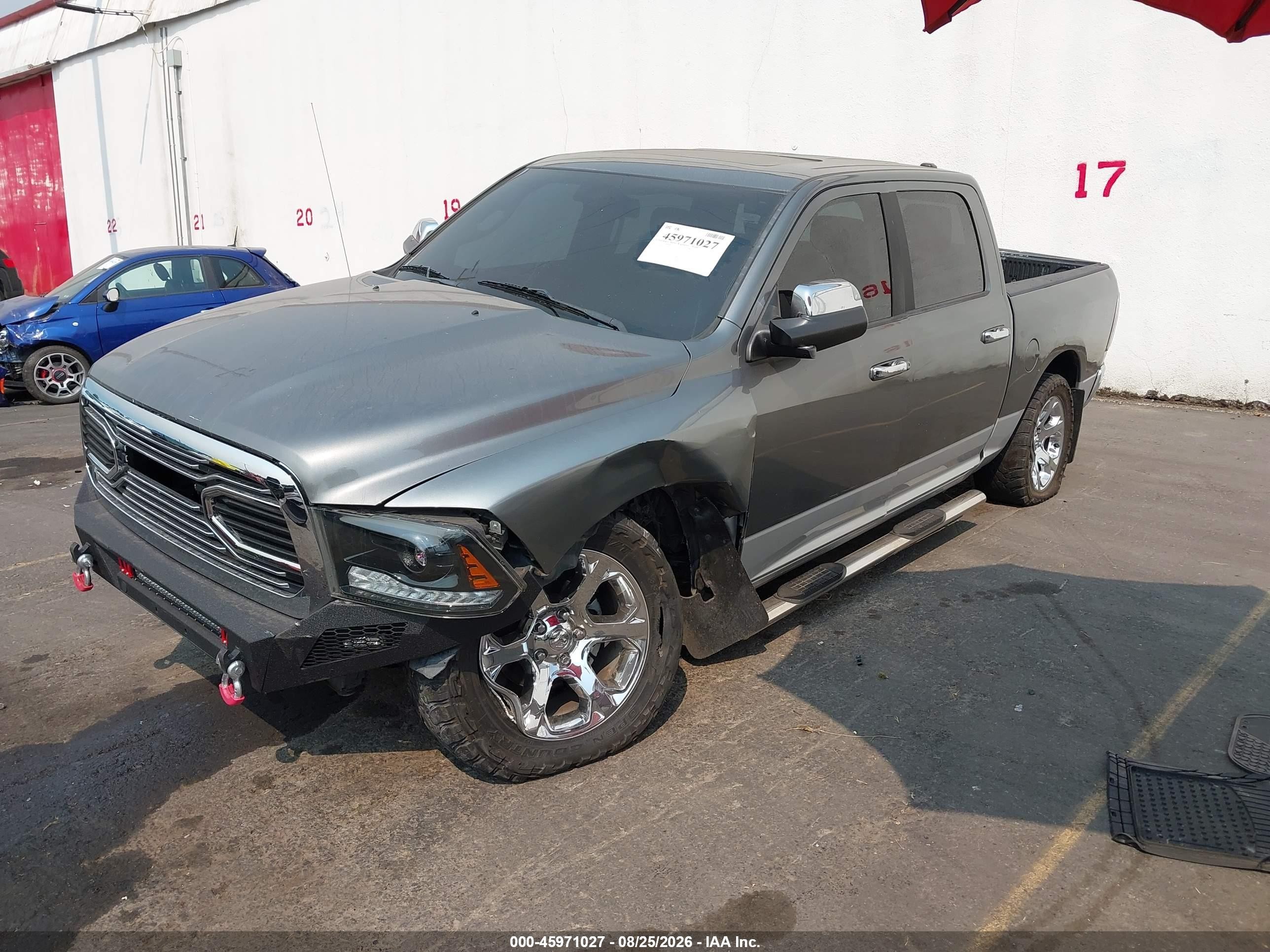 2013 Ram 1500 Laramie Gray vin: 1C6RR7NT1DS580370