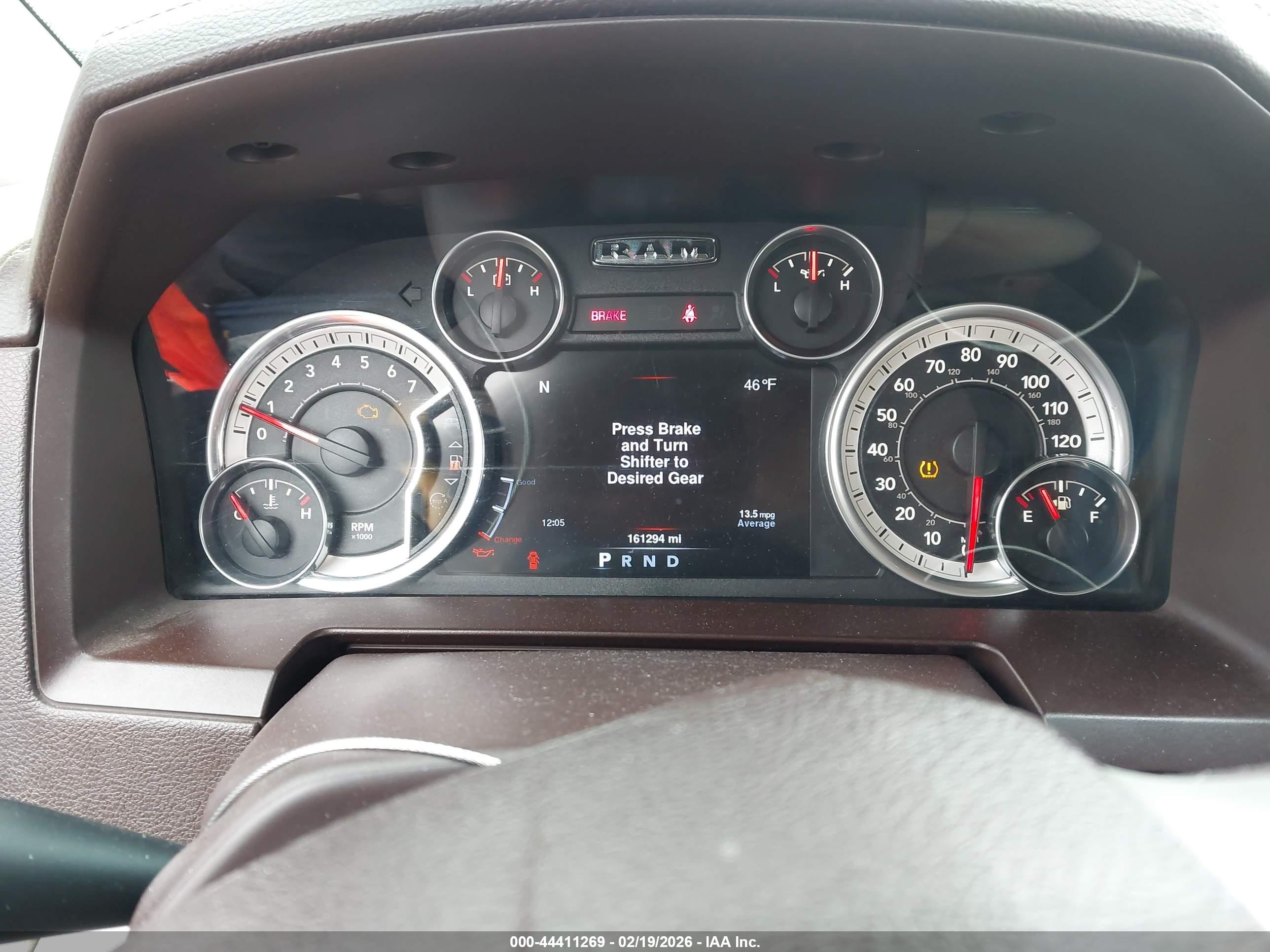 2013 Ram 1500 Laramie Белый vin: 1C6RR7NT1DS638168