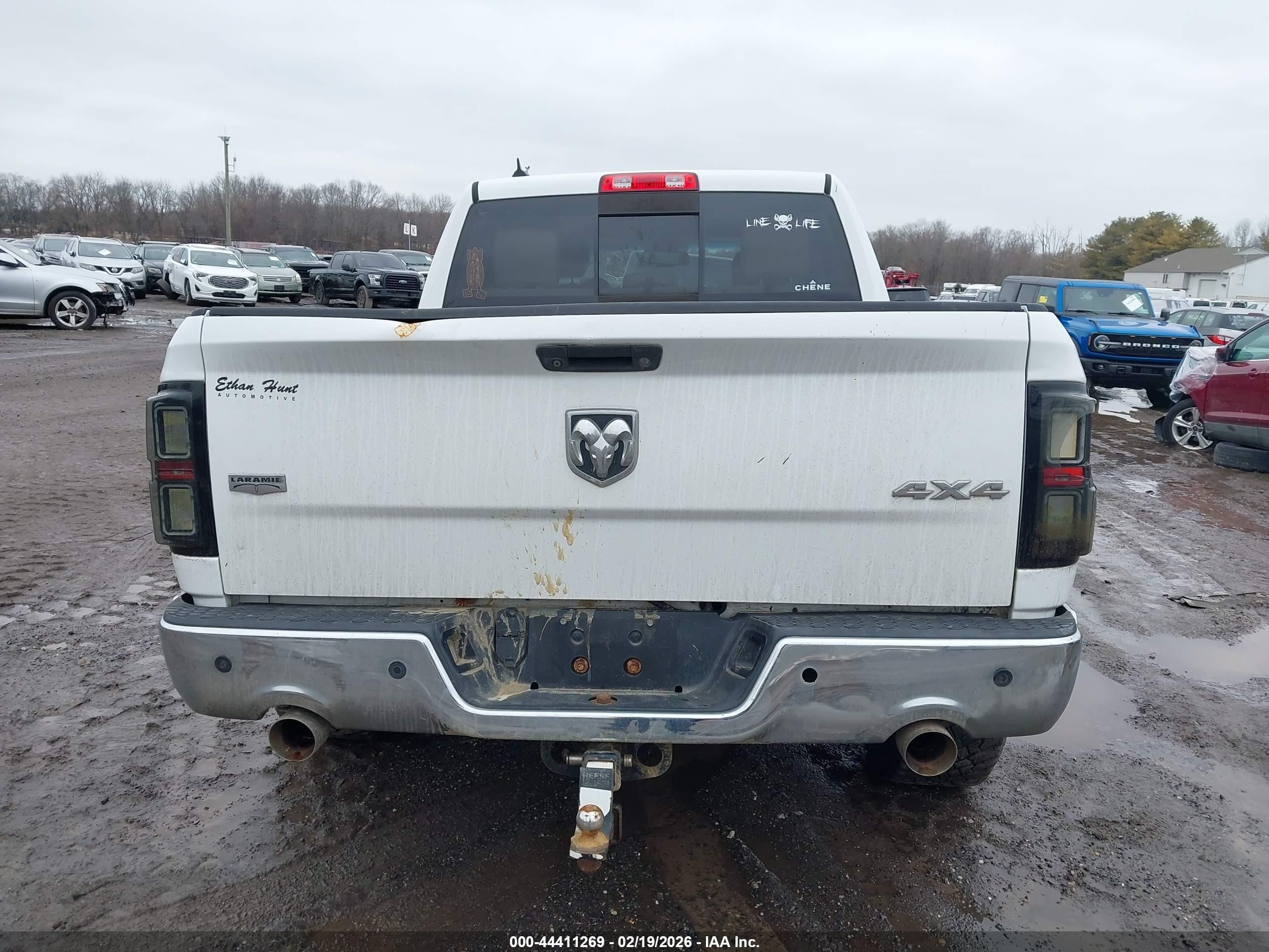 2013 Ram 1500 Laramie Белый vin: 1C6RR7NT1DS638168