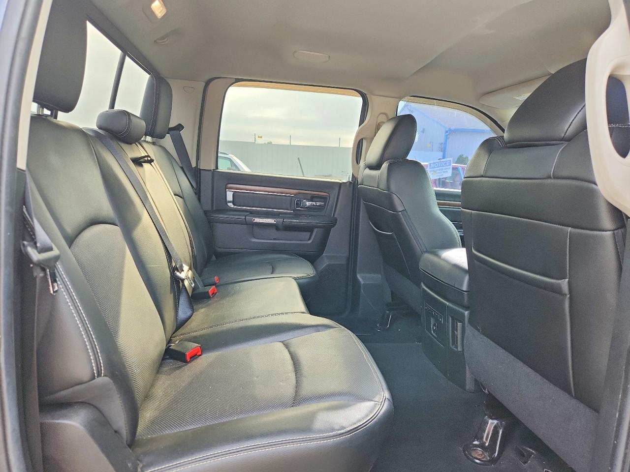 2014 Ram 1500 Laramie Черный vin: 1C6RR7NT1ES214667