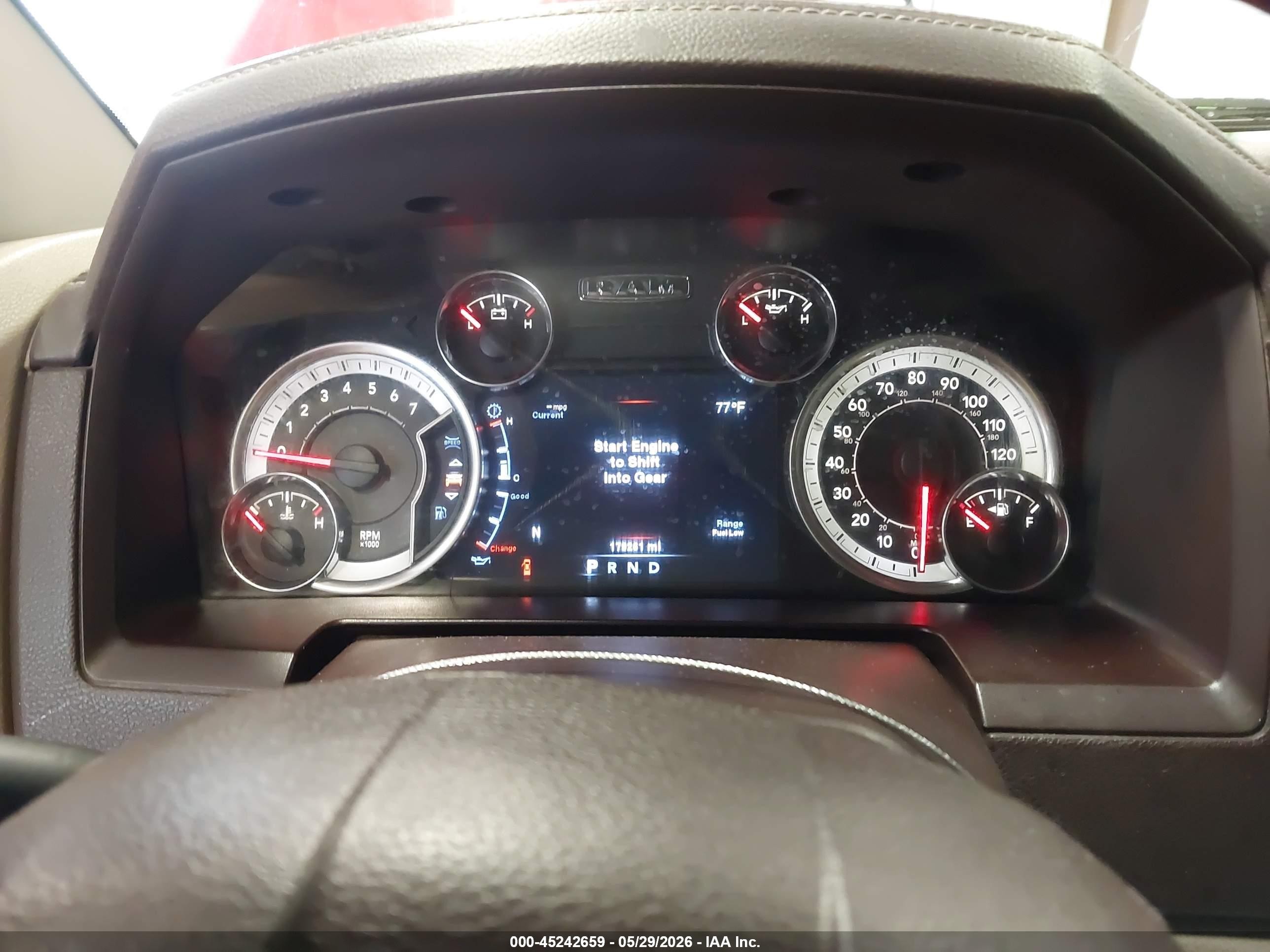 2014 Ram 1500 Laramie Red vin: 1C6RR7NT1ES445889